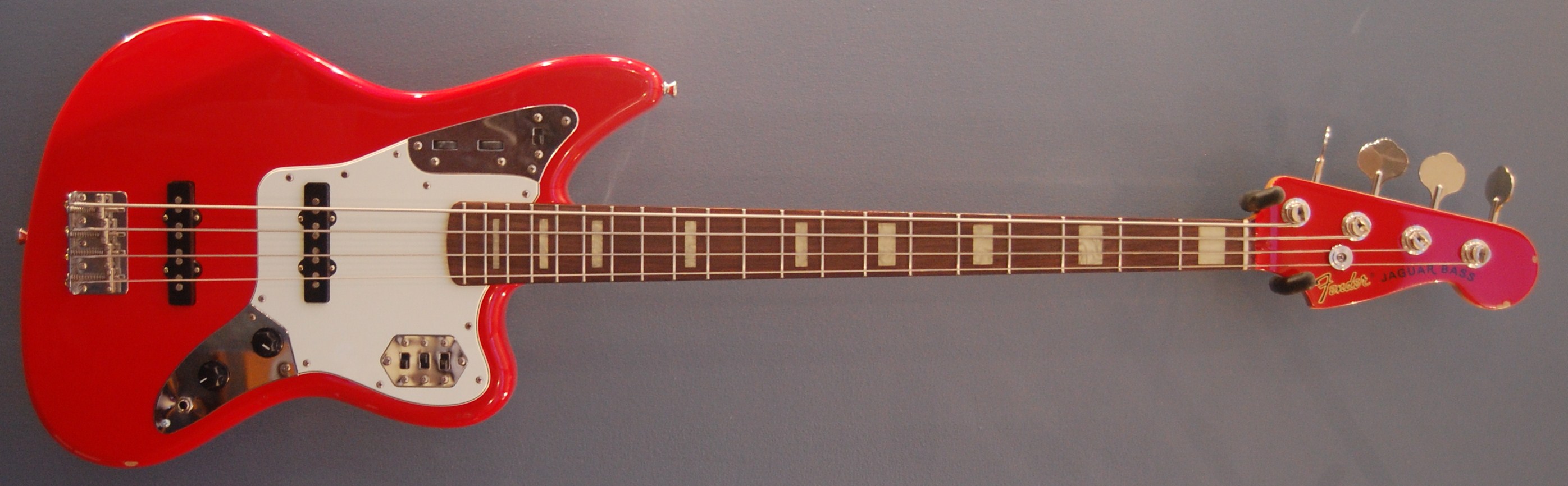 Fender Deluxe Jaguar Bass image (620033) Audiofanzine