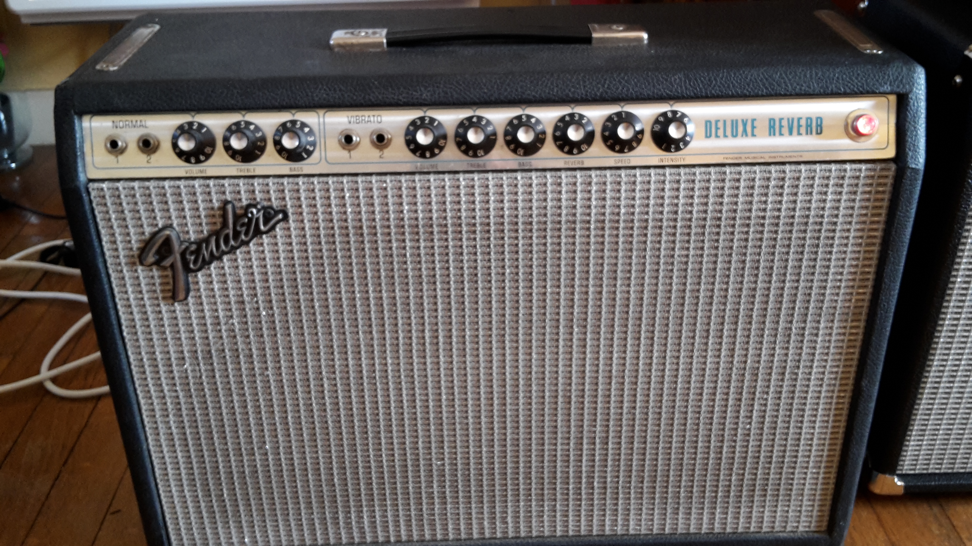 Fender Deluxe Reverb "Silverface" [1968-1982] Image (#1749709 ...