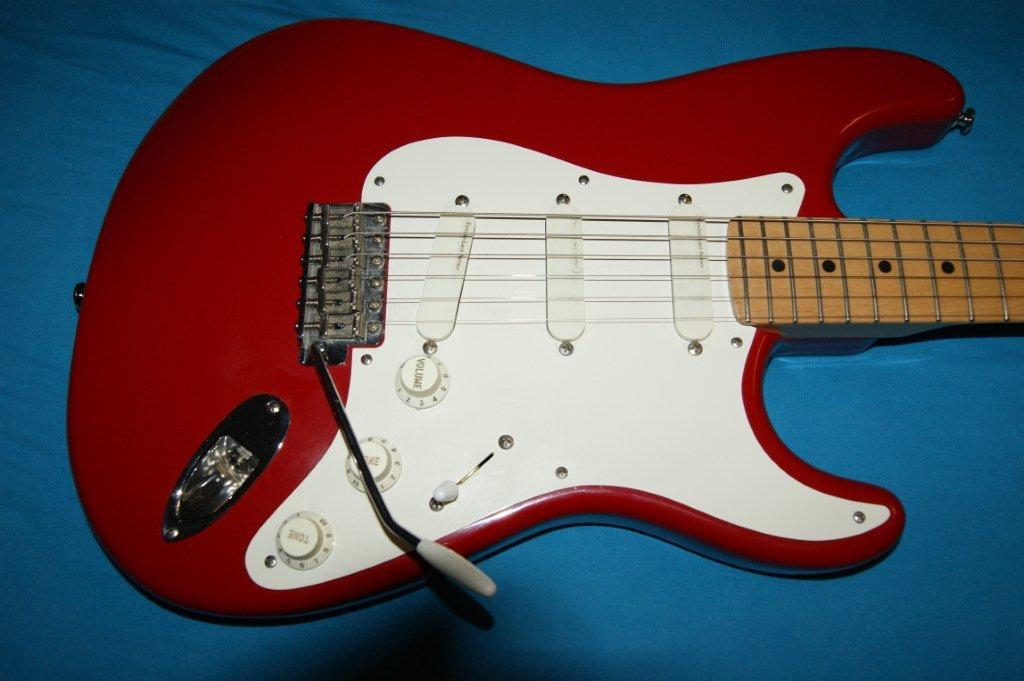 Fender Eric Clapton Stratocaster Torino Red image (440872