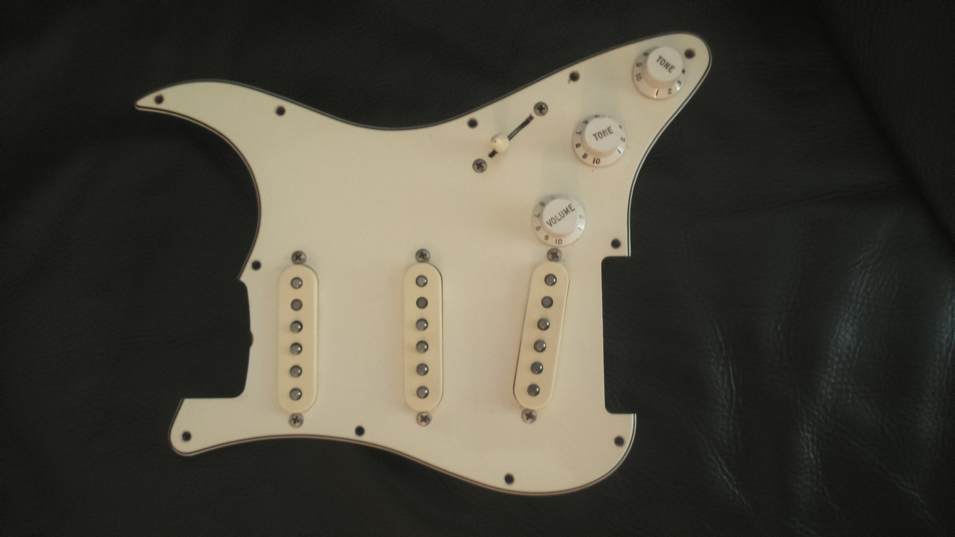 Fender Loaded Pickguard image (1467063) Audiofanzine