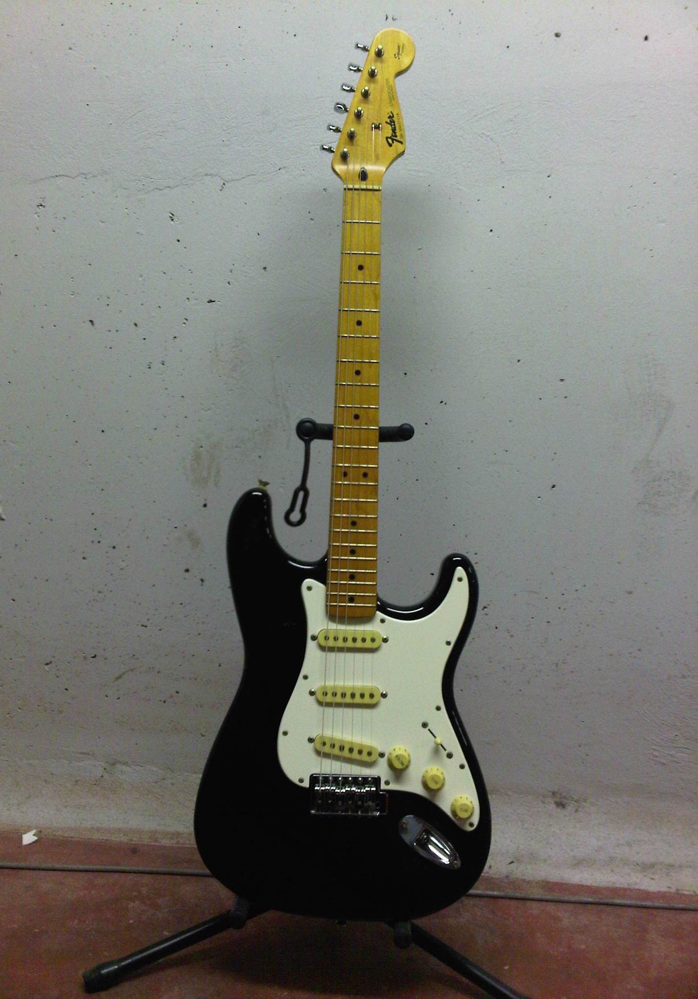 Fender Stratocaster made in mexico "Squier Series" image (912328