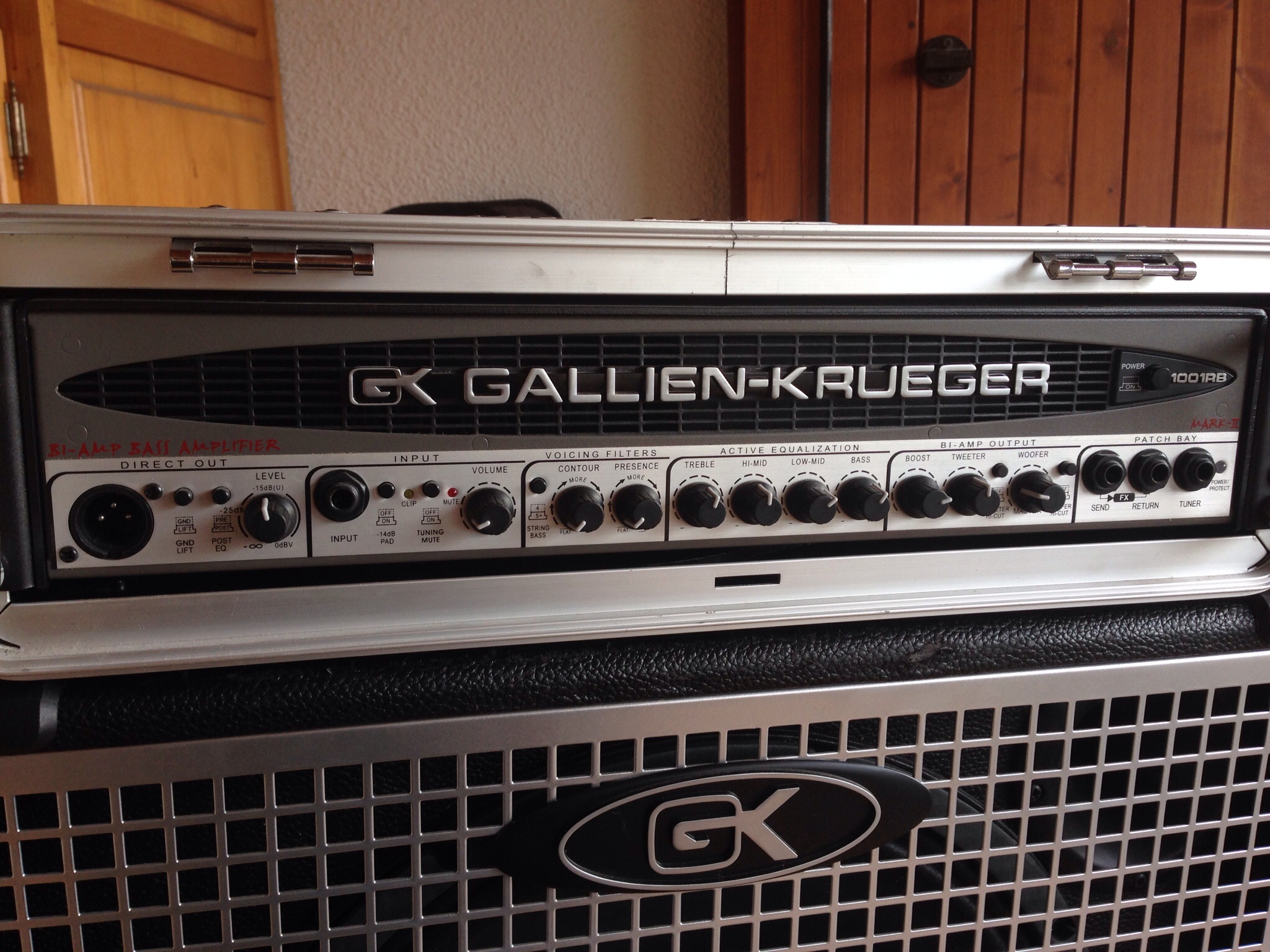 ギャリエンクルーガー GALLIEN-KRUEGER 1001RB-II 一目惚れして購入