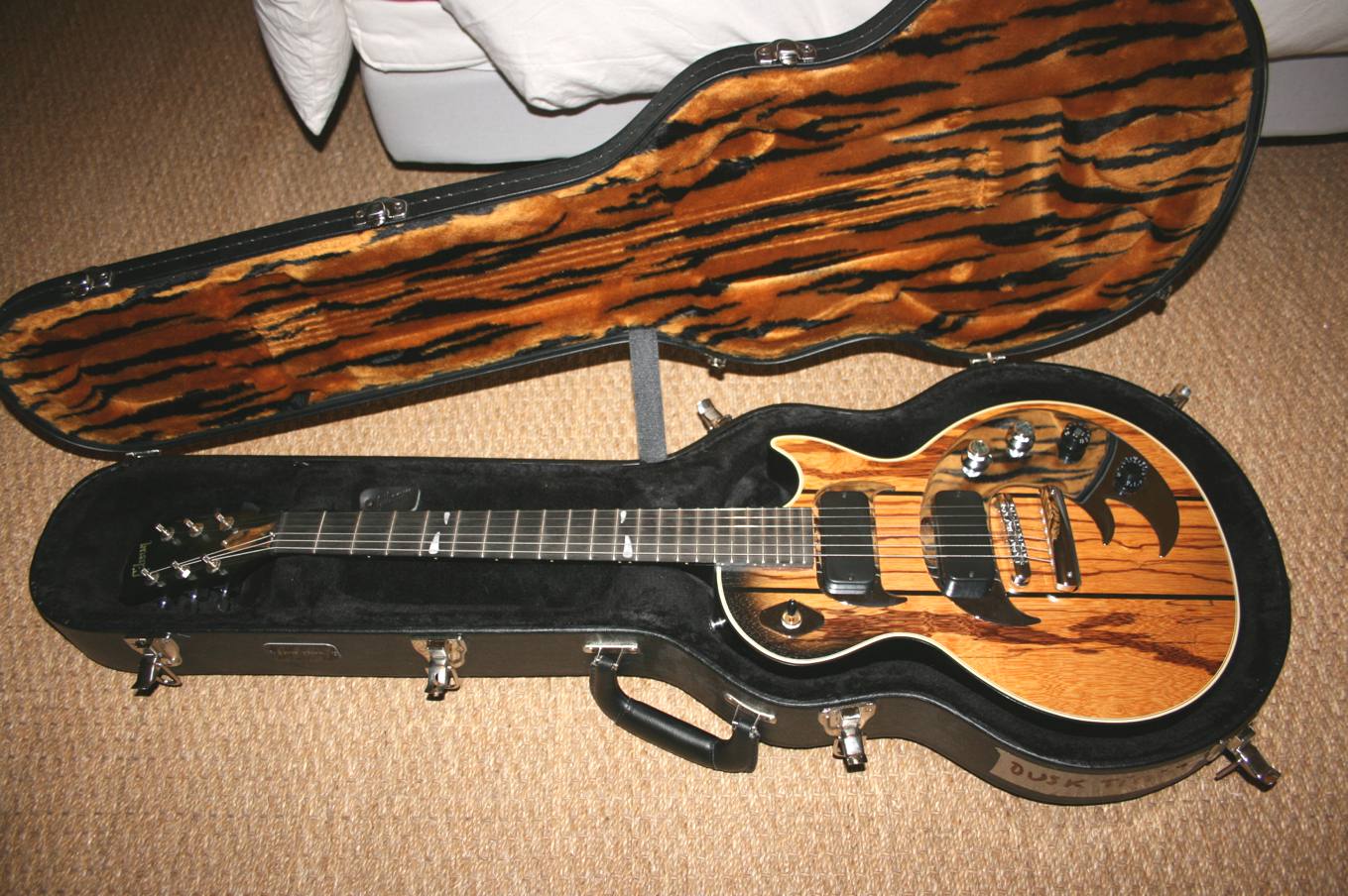 Gibson Dusk Tiger image (506803) Audiofanzine