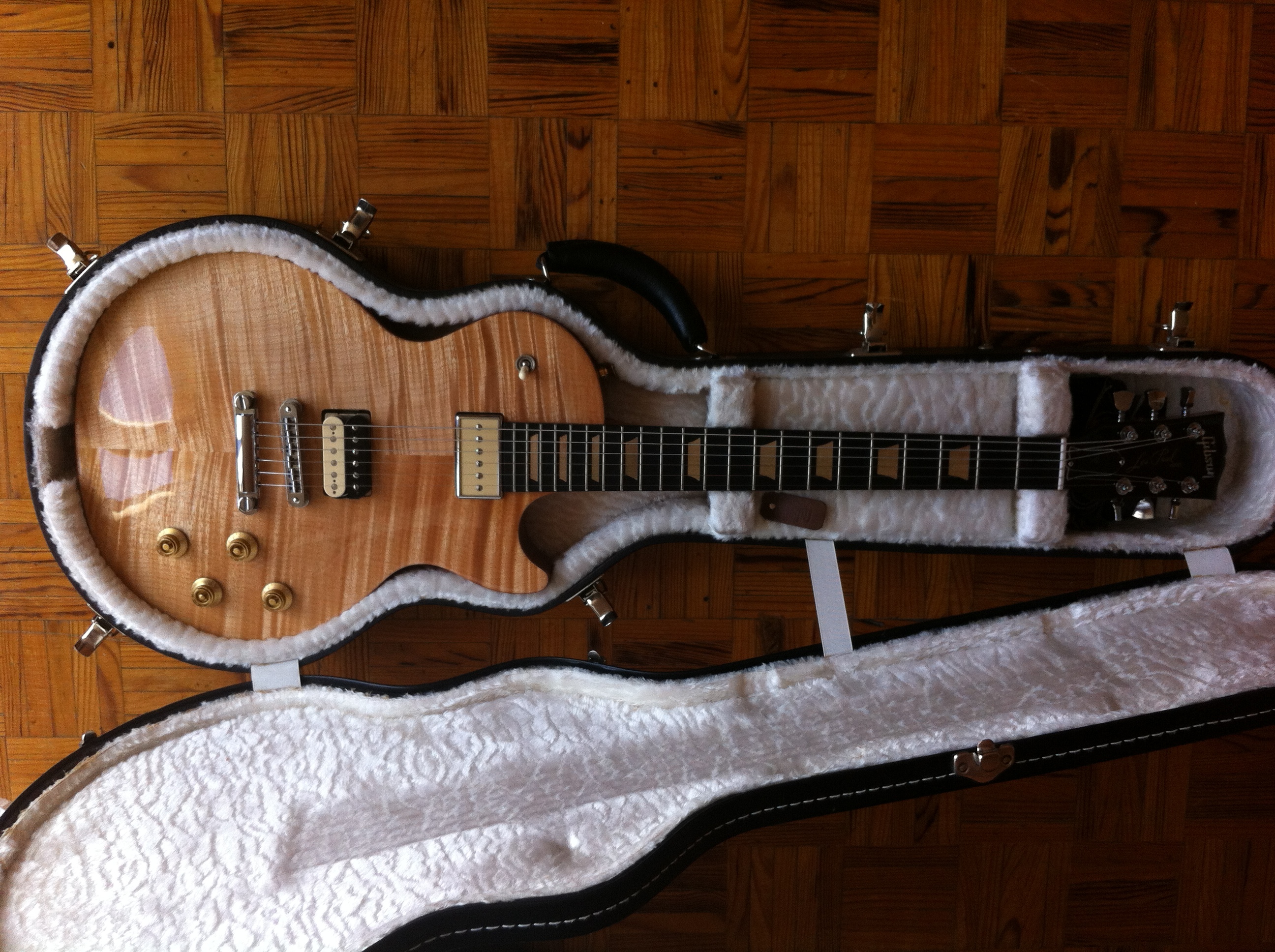 Gibson [Guitar of the Month May 2008] Les Paul Push Tone Antique Natural image (767617