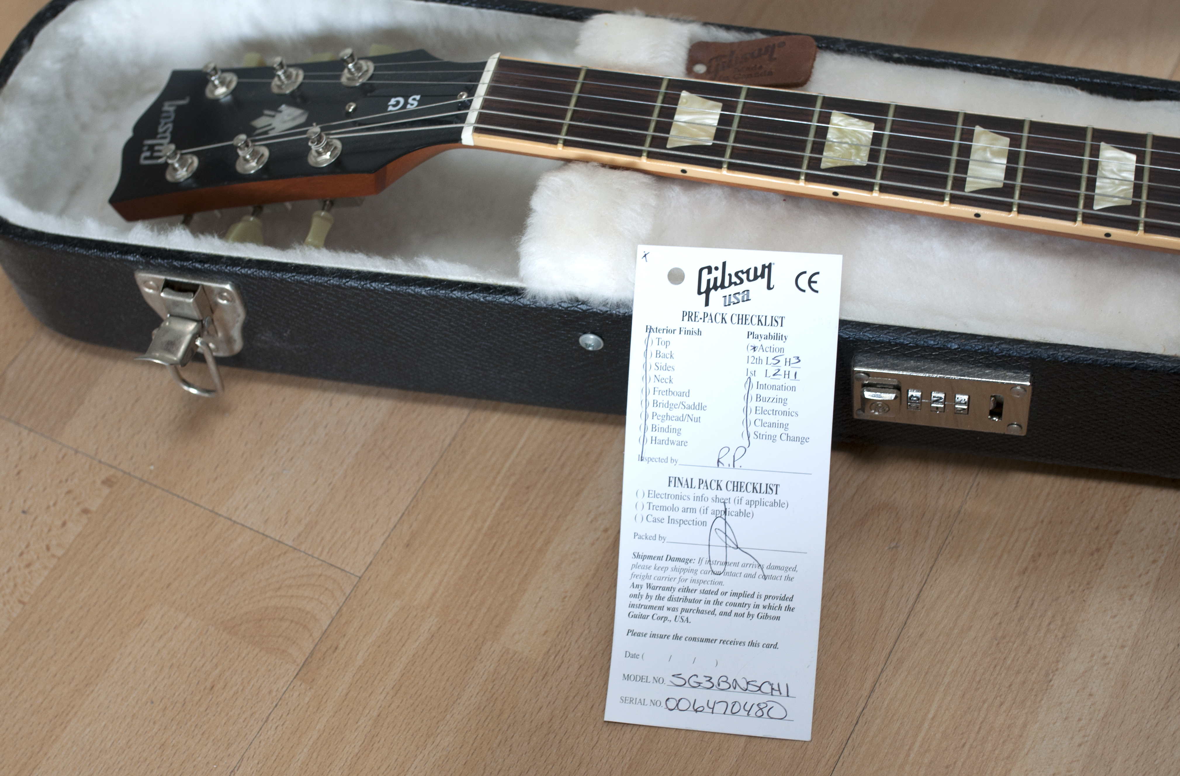 gibson singles Many guitarists will think of the sg as having the traditional pairing of humbucker pickups, though the 2016 variant is fitted with two single coil pickups, giving this sg a unique voice. gibson singles Many guitarists will think of the sg as having the traditional pairing of humbucker pickups, though the 2016 variant is fitted with two single coil pickups, giving this sg a unique voice.