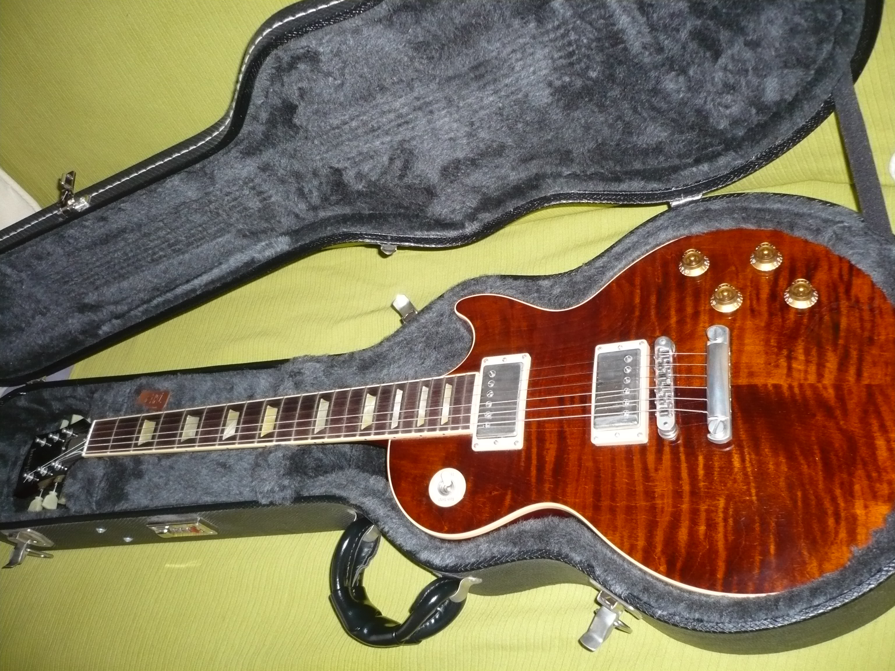 Gear] Can anyone help me out with any more info on my 2004 Gibson 