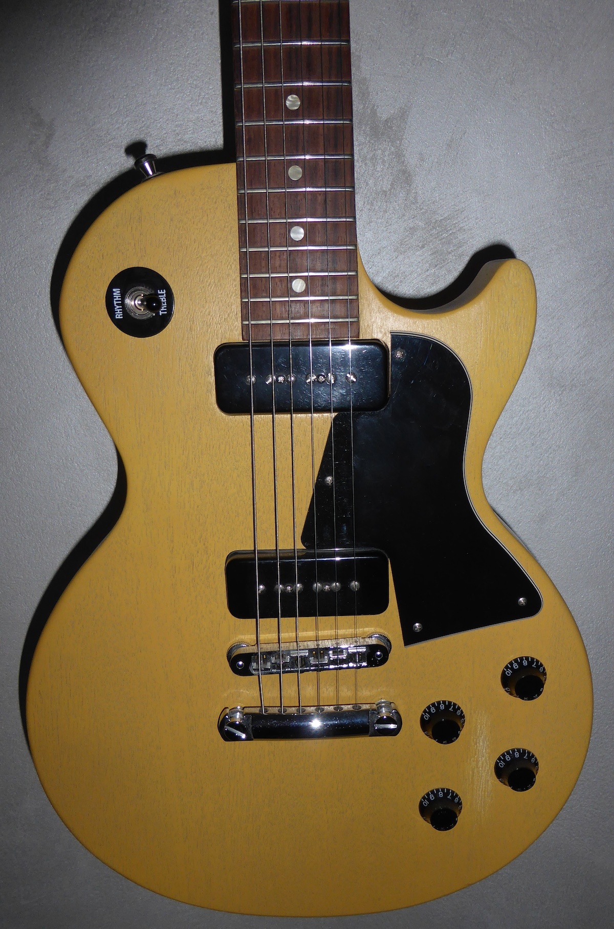 Les Paul Studio TV Yellow Gibson Audiofanzine