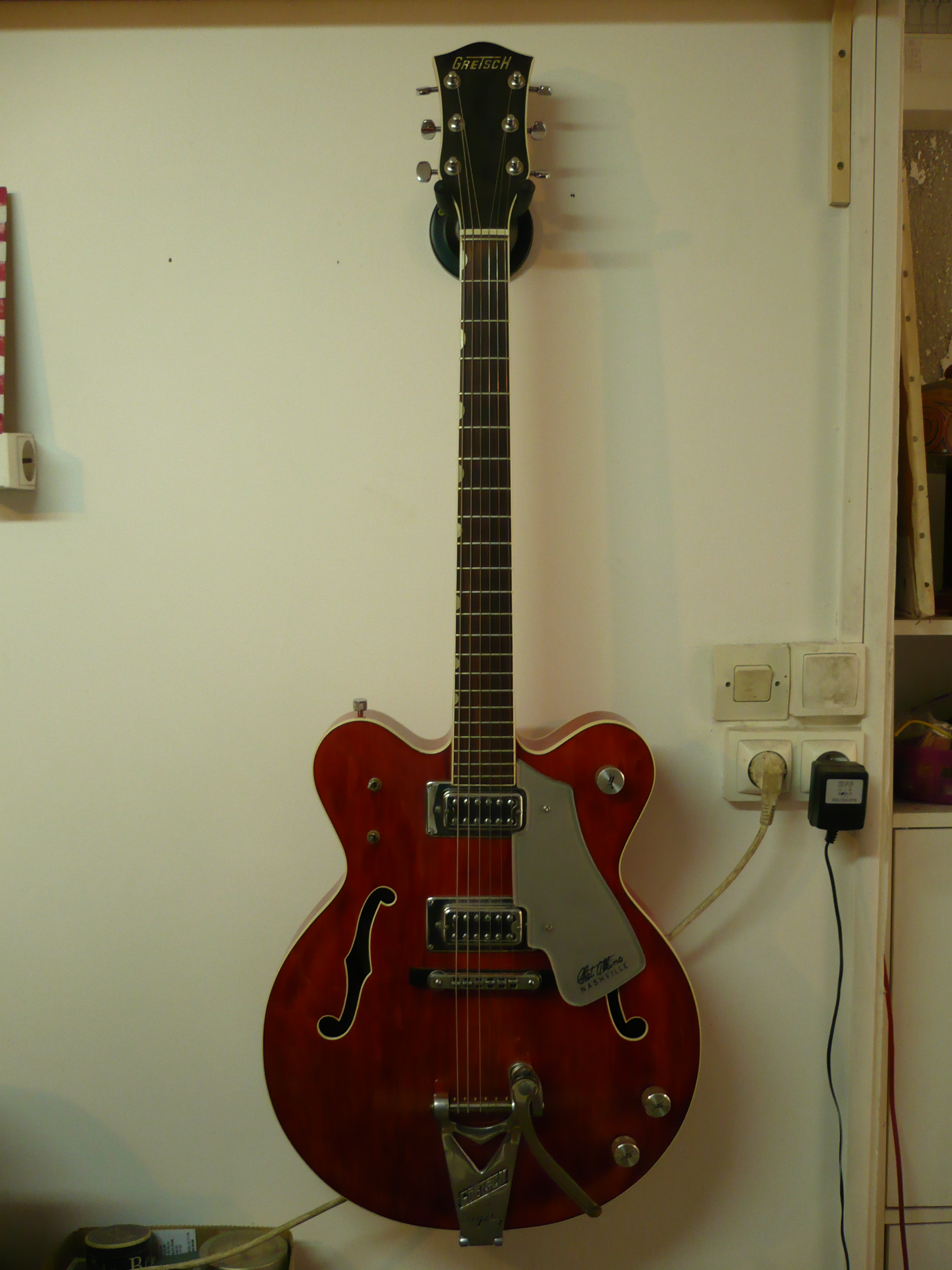 Quel est ce modèle ????? Gretsch-7660-nashville-276606