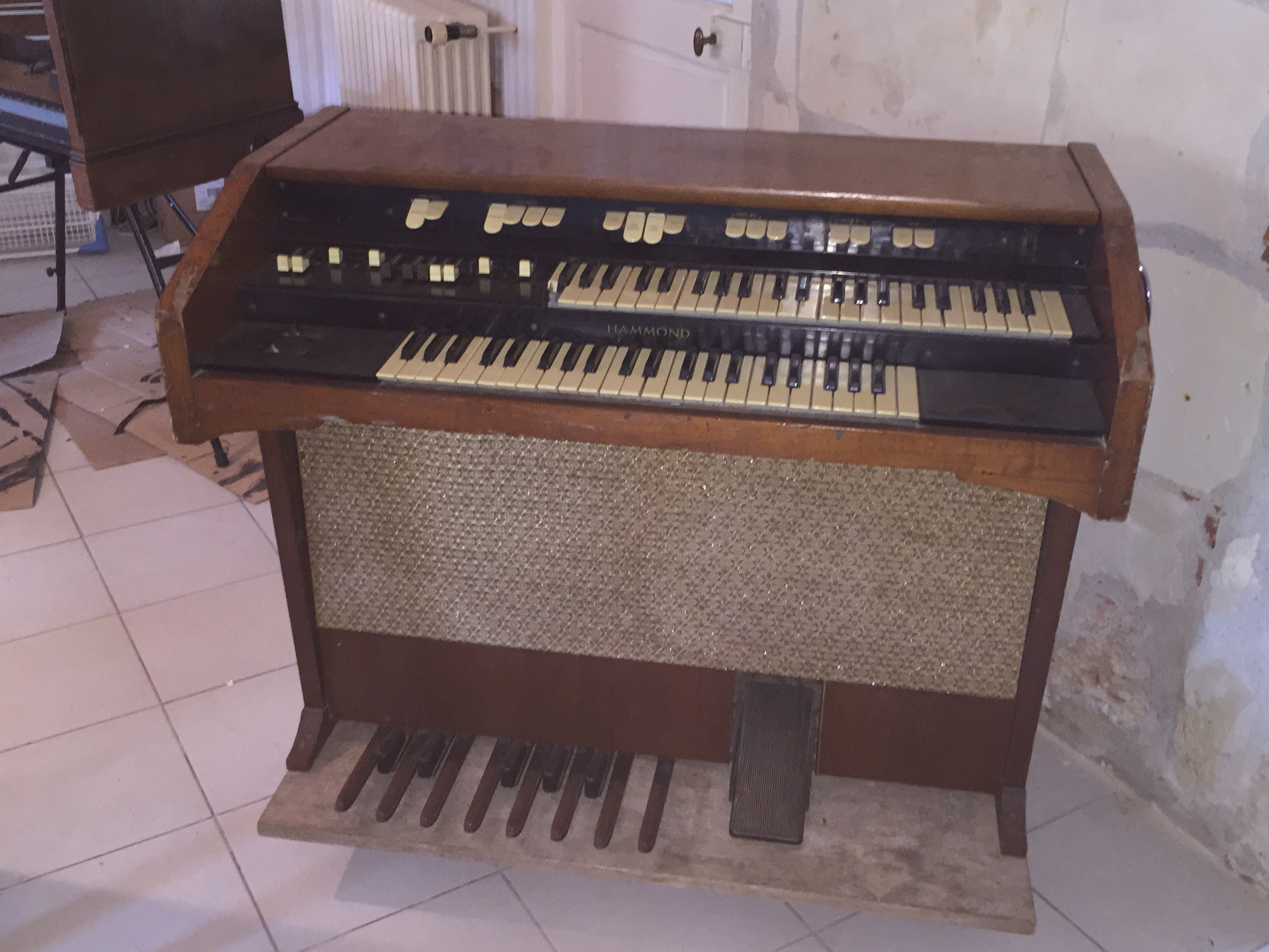 Hammond L122 image (#1136090) - Audiofanzine