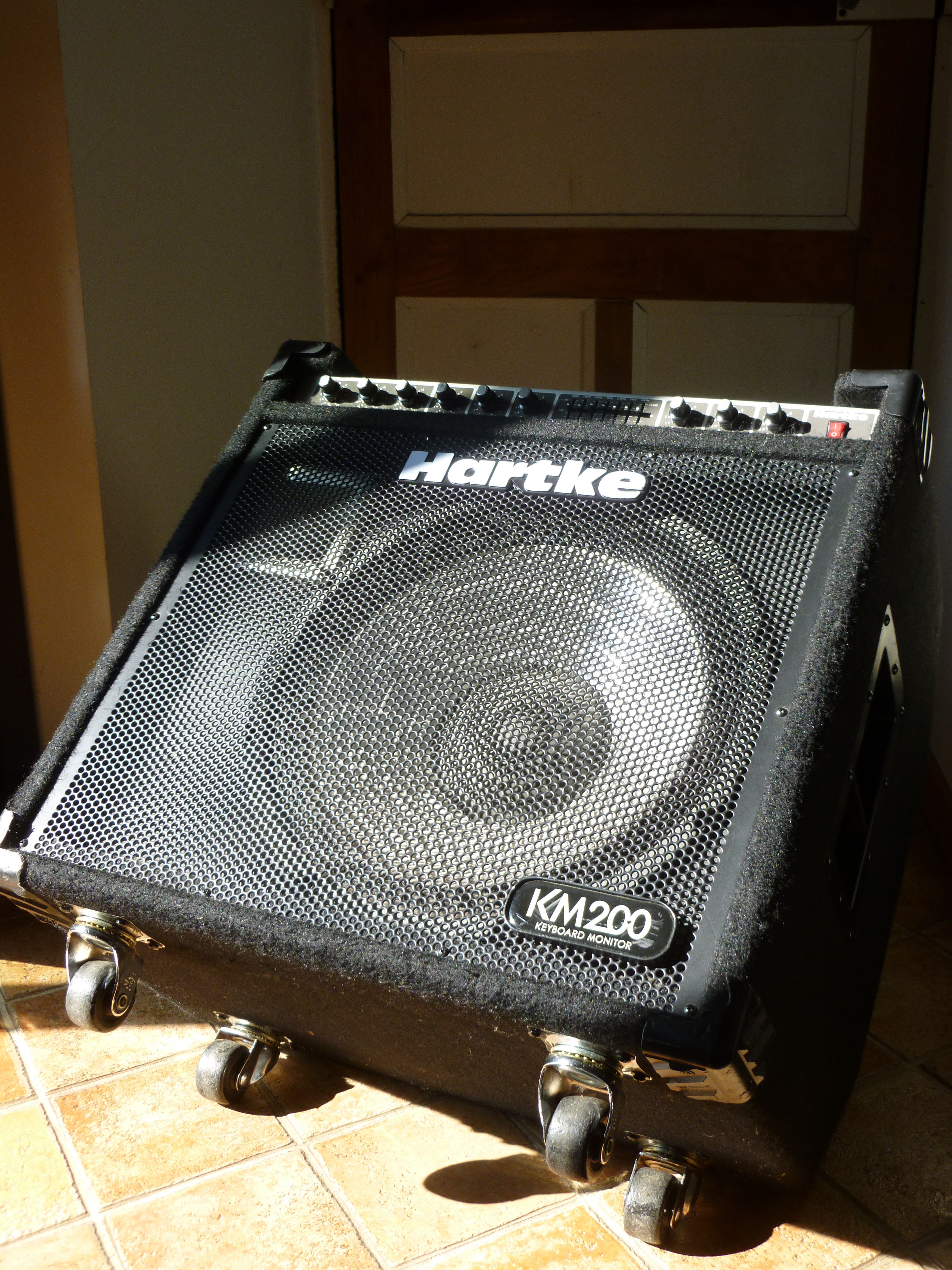 KM200 Hartke KM200 Audiofanzine