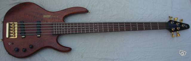 Hohner B Bass 4 Review