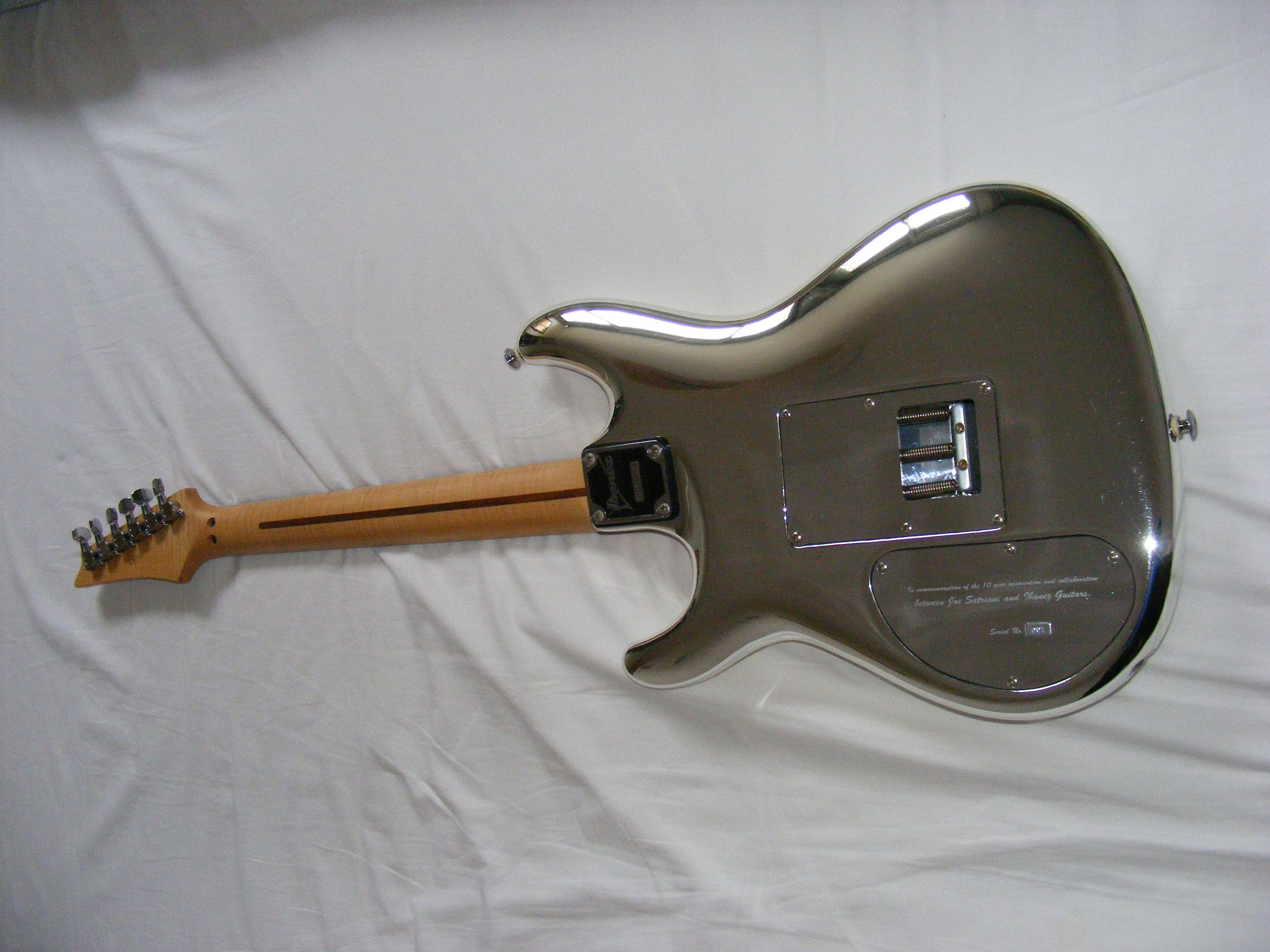 Ibanez+Chrome+Boy Guitare Ibanez Joe Satriani 10th Chrome Boy n°007/506 état neuf : 2 ...