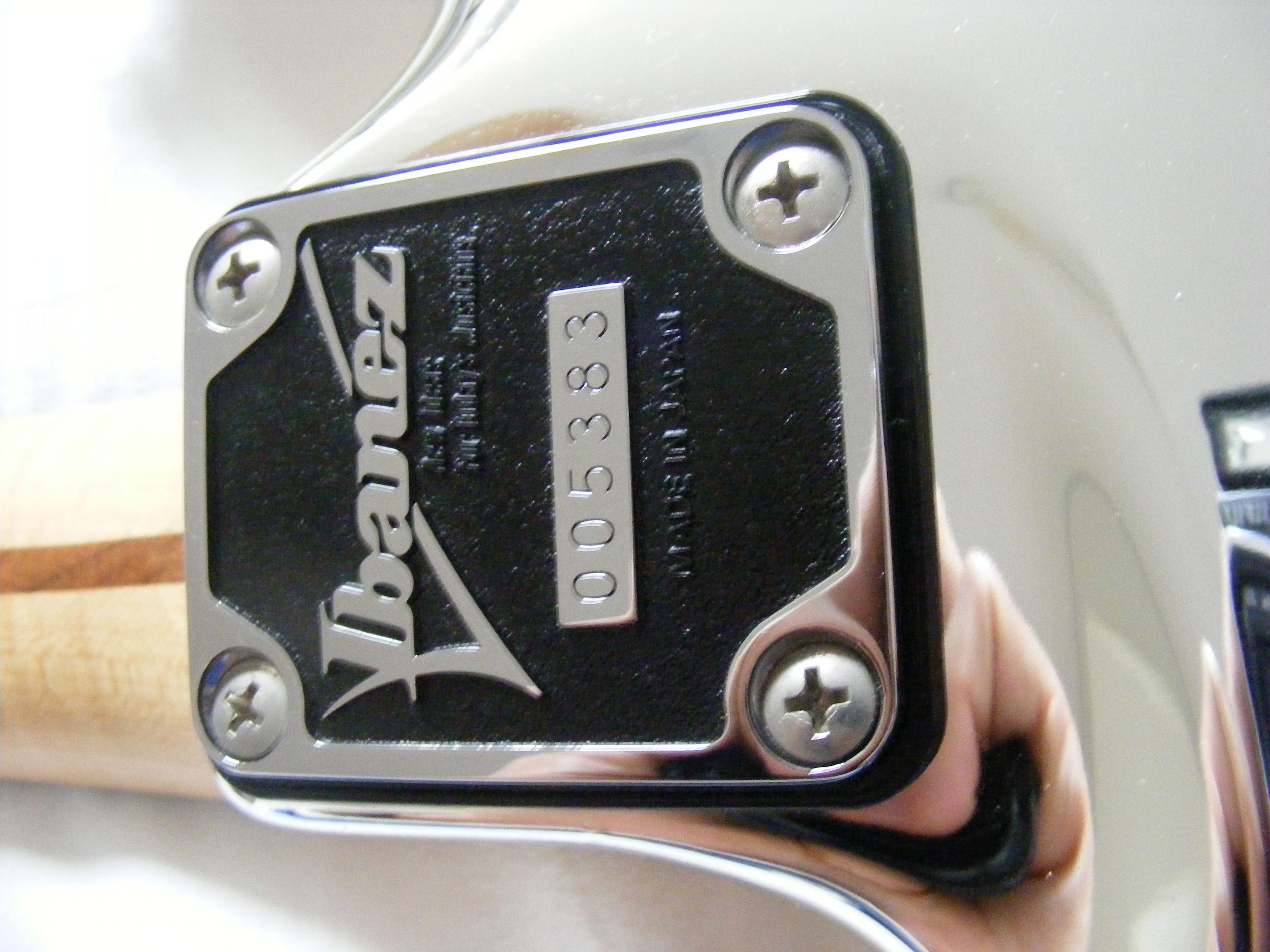 Ibanez+Chrome+Boy Guitare Ibanez Joe Satriani 10th Chrome Boy n°007/506 état neuf : 2 ...