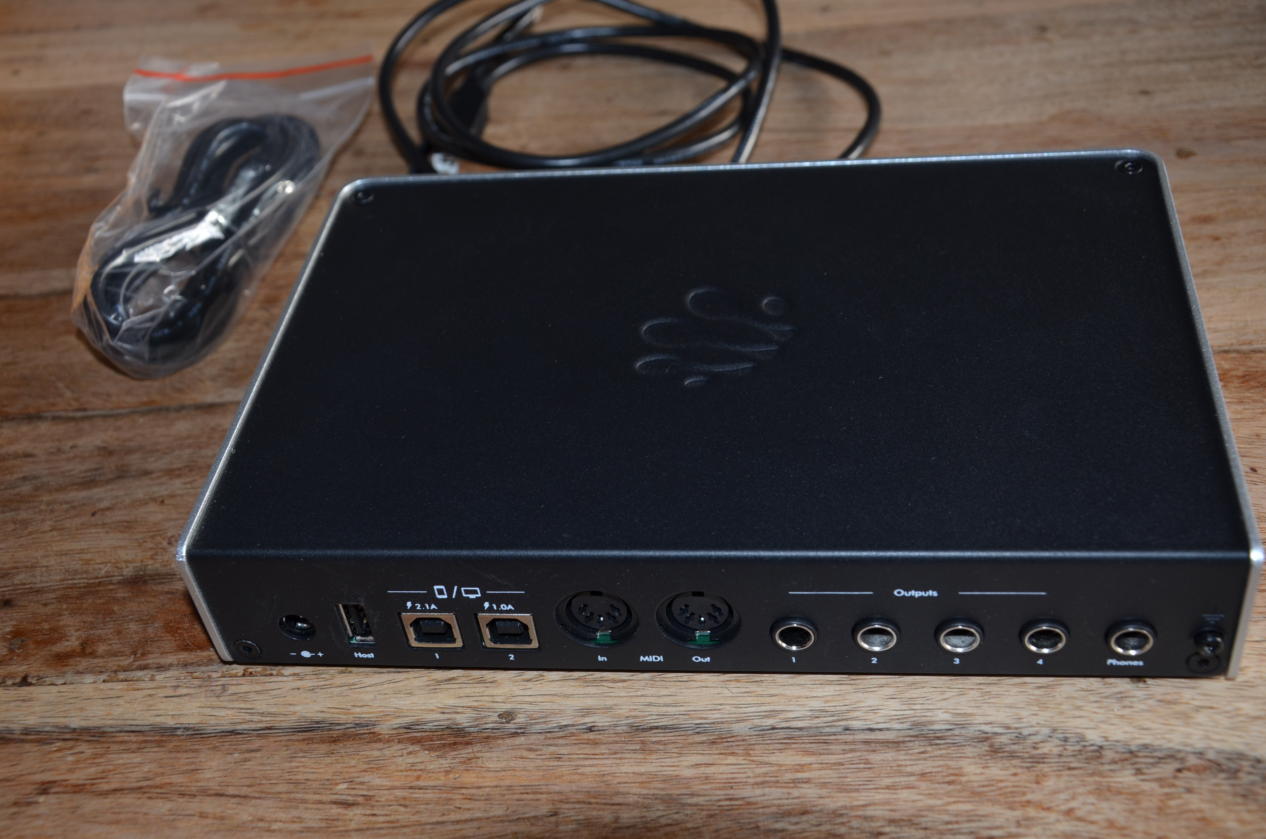 ICONNECTAUDIO4+ iConnectivity iConnectAUDIO4+ Audiofanzine