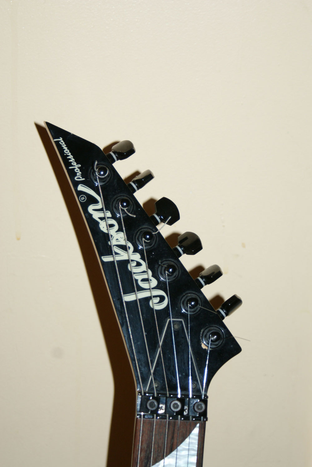 Jackson Dinky Reverse image (146885) Audiofanzine