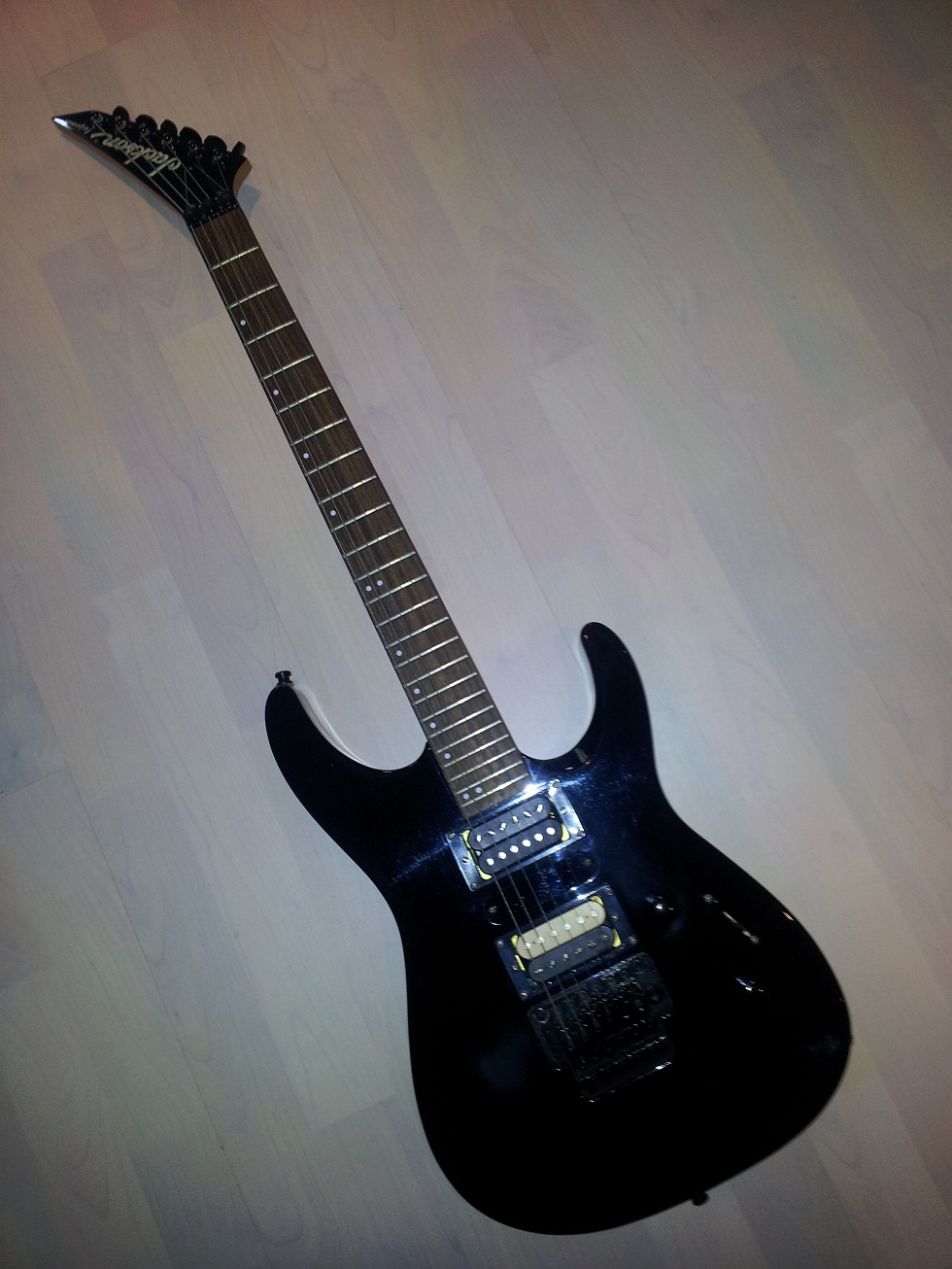 Jackson PS4 Dinky image (400335) Audiofanzine