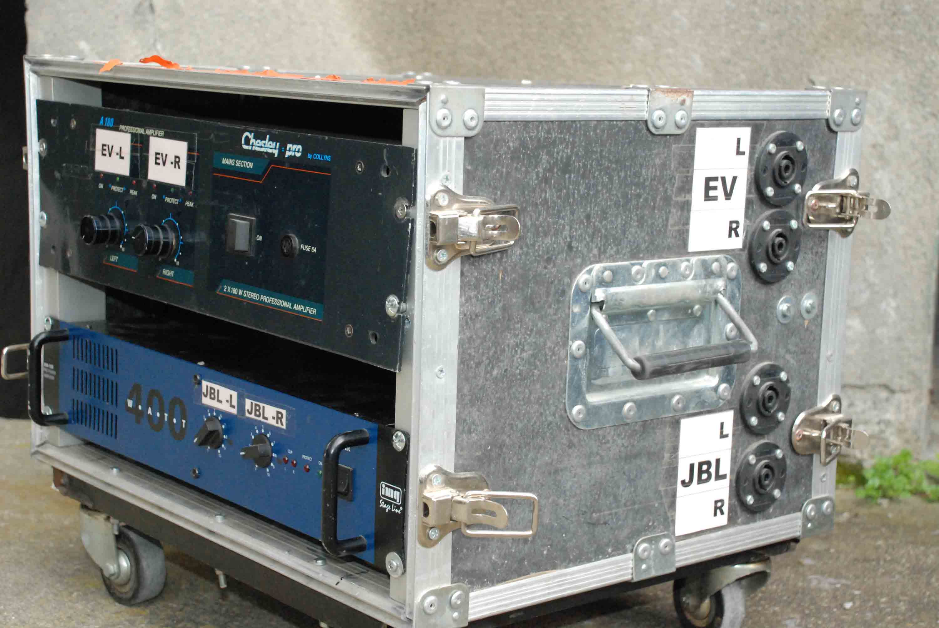 JBL EON 1500 image (#619429) - Audiofanzine