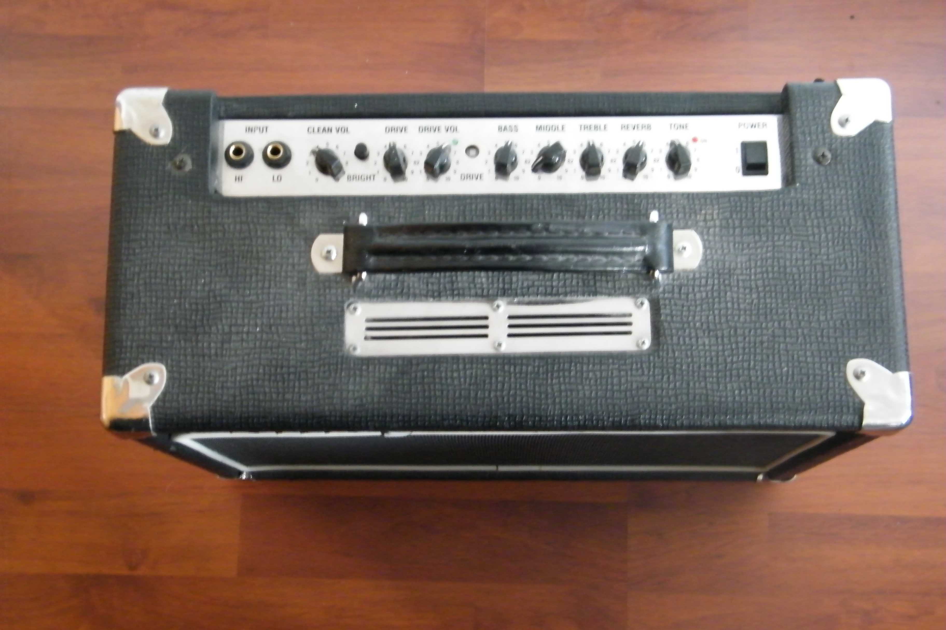 How much is an old Laney VC15 1x10 worth? : r/GuitarAmps