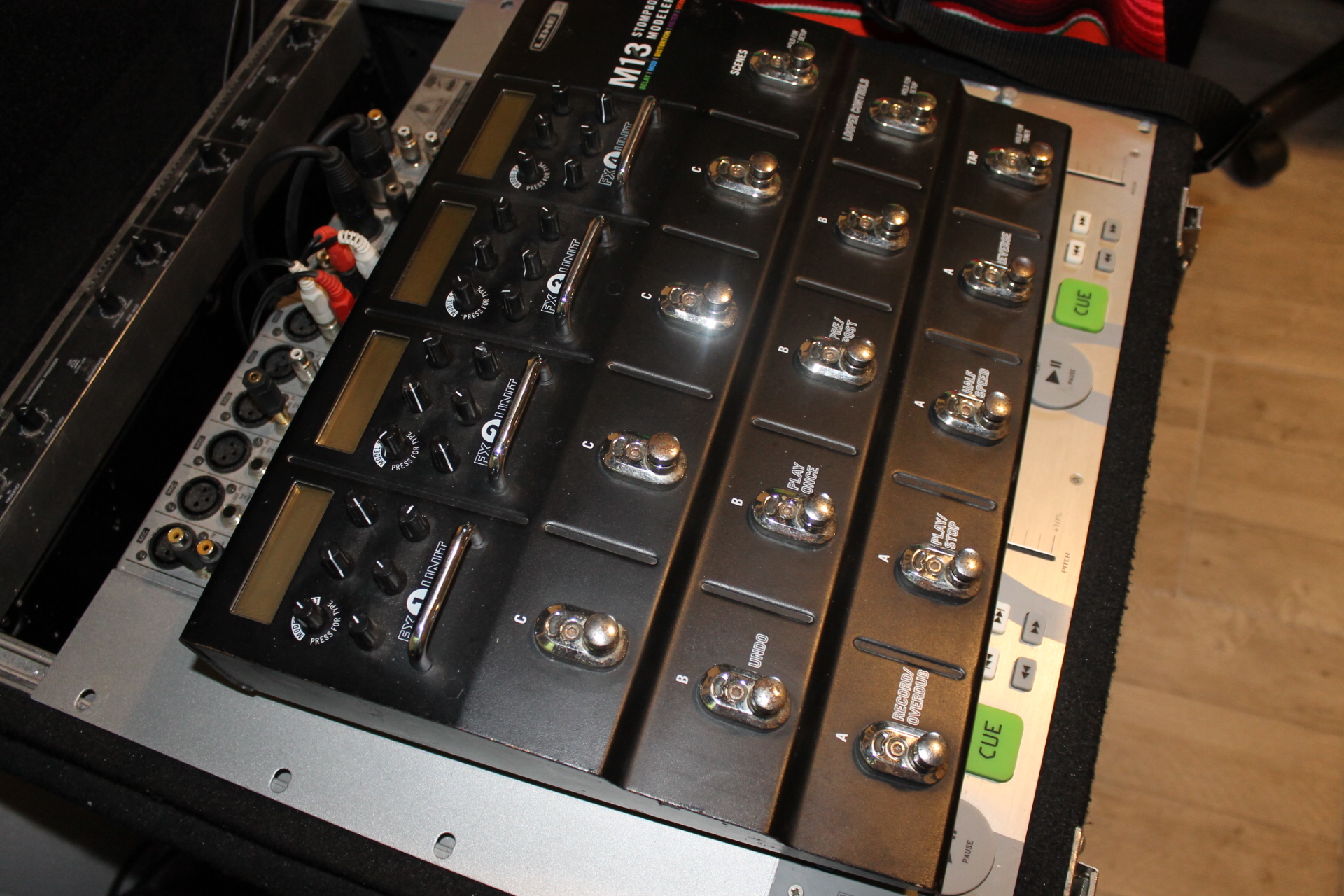 M13 - Line 6 M13 - Audiofanzine