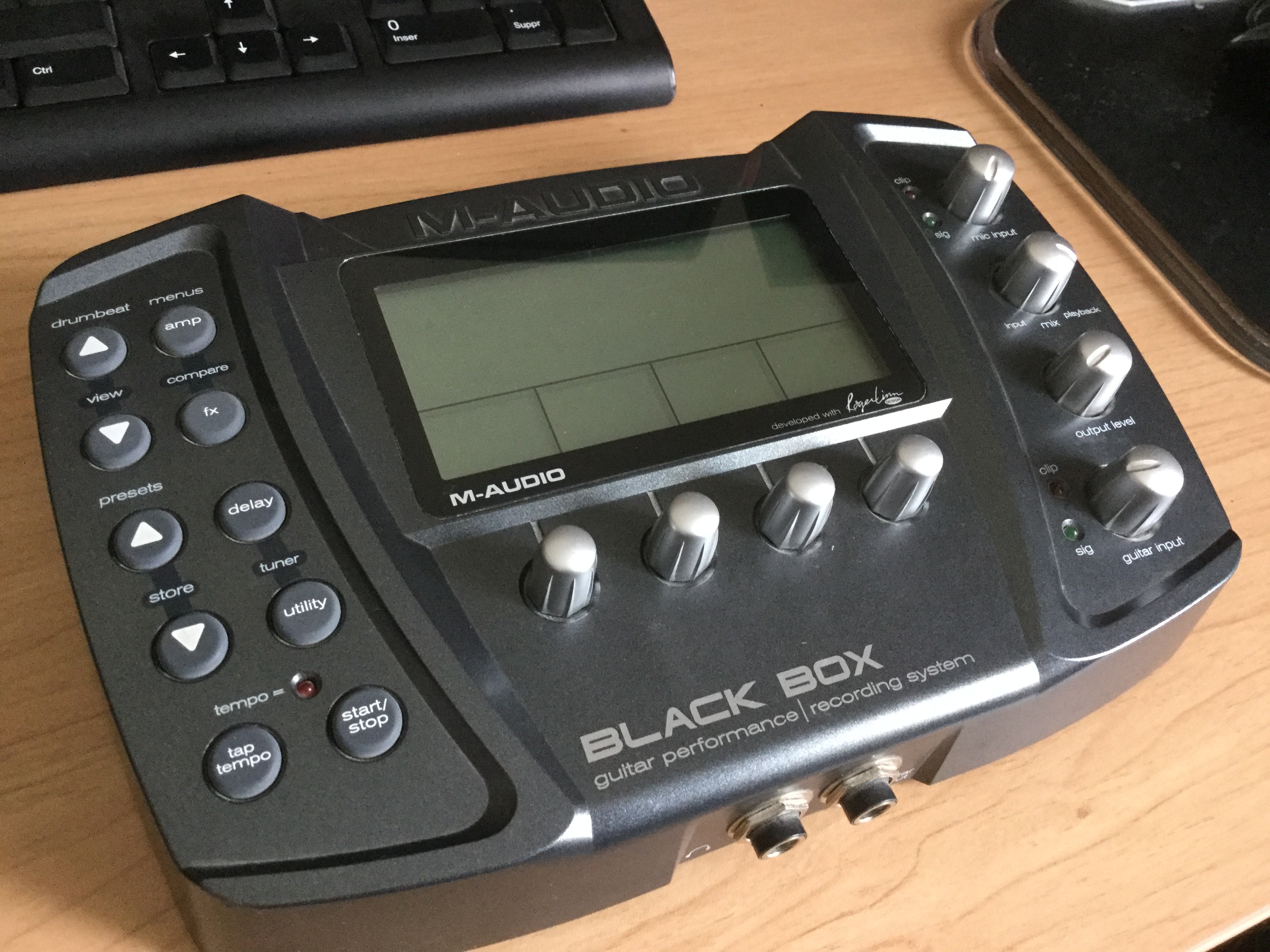BLACK BOX MAudio Black Box Audiofanzine