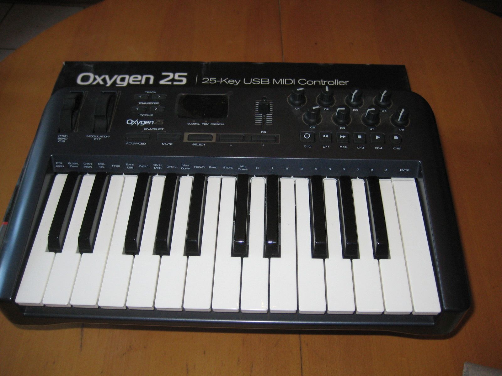 Oxygen 25