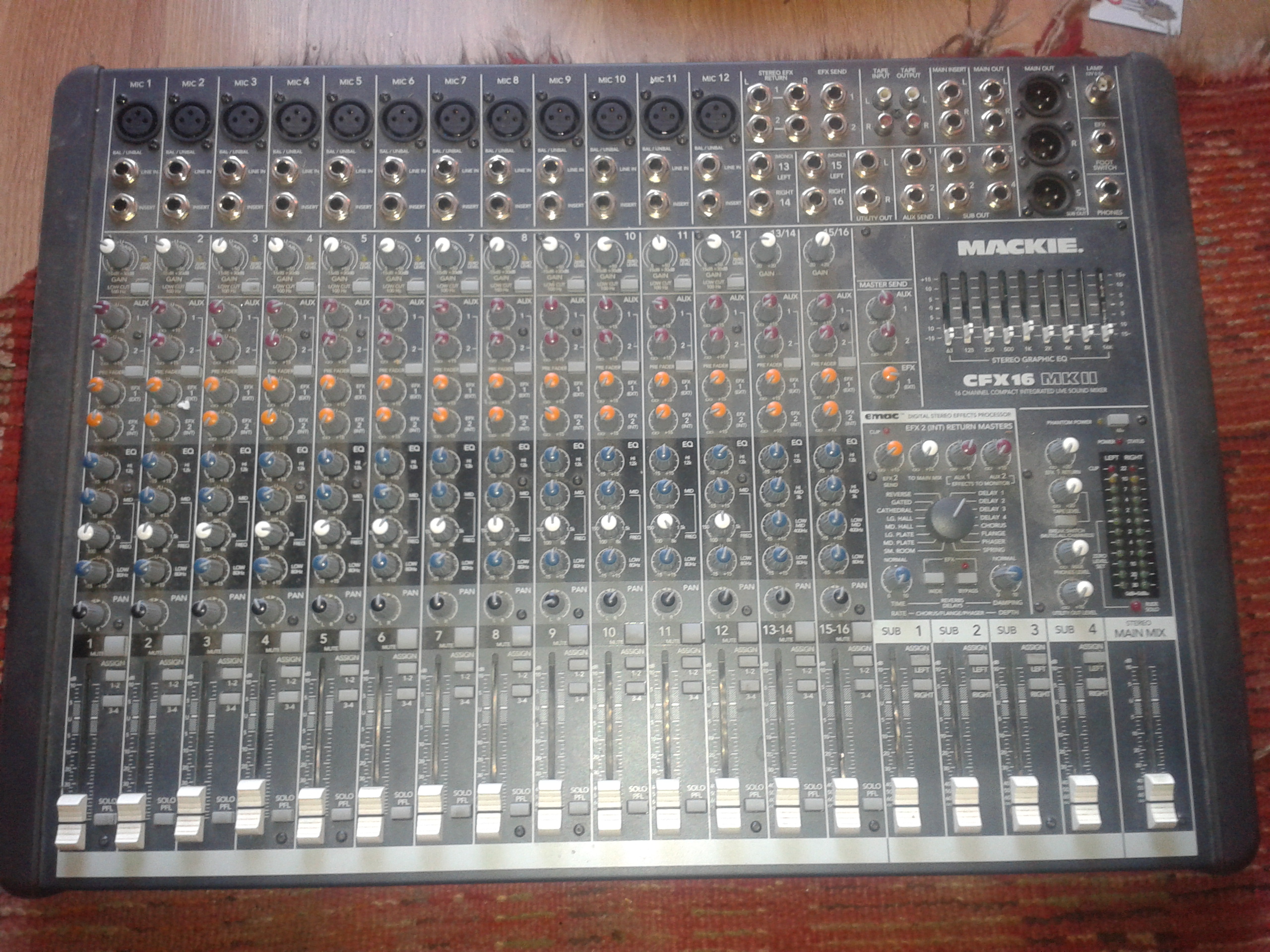 Mackie CFX16.mkII image (#496015) - Audiofanzine