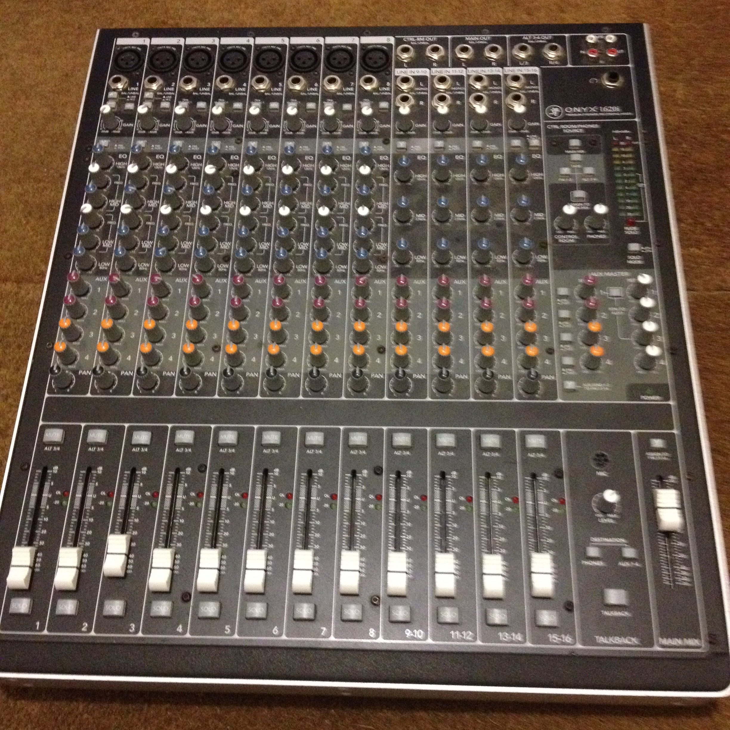 Mackie Onyx 1620i image (1495996) Audiofanzine