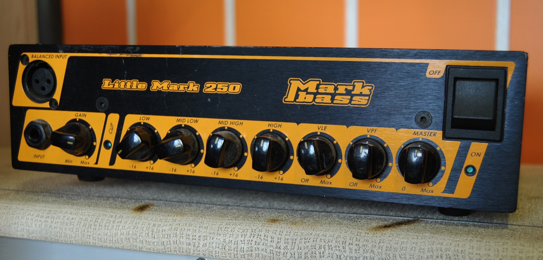 LITTLE MARK 250 Markbass Little Mark 250 Audiofanzine
