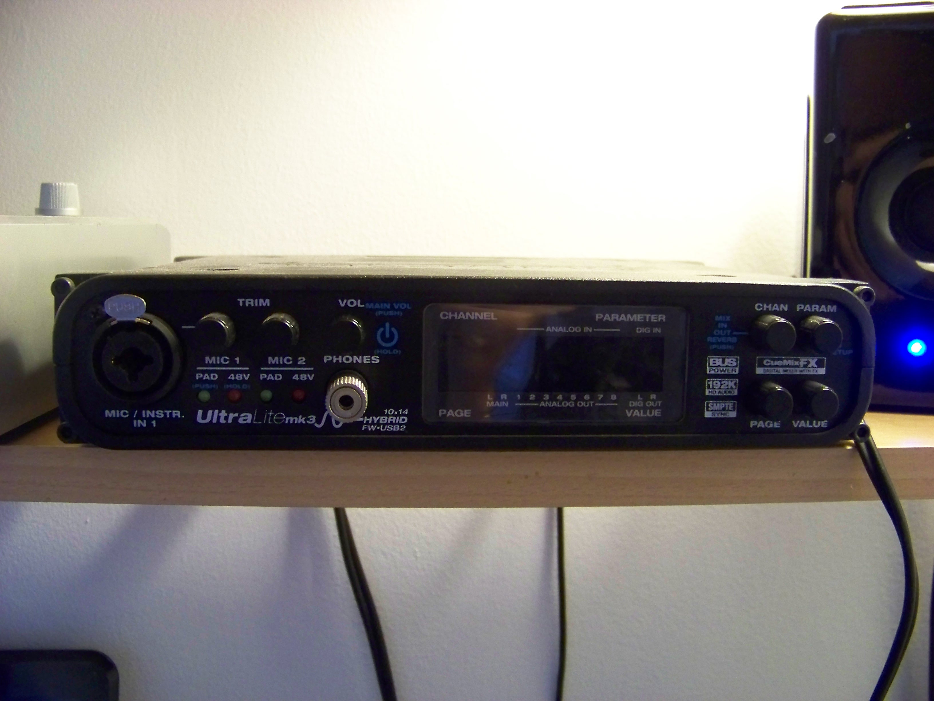 MOTU UltraLite mk3 Hybrid image (#395186) - Audiofanzine