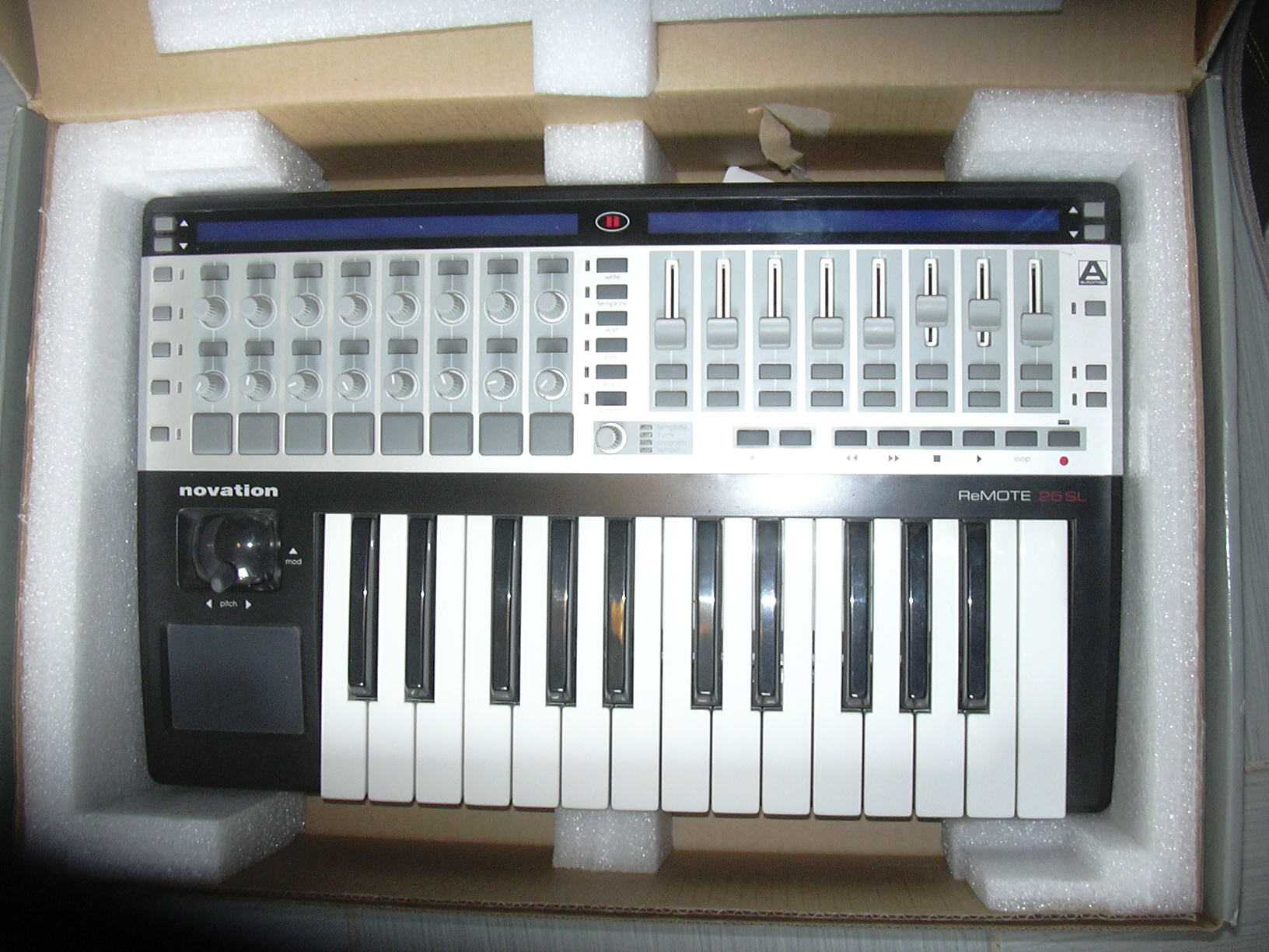 Novation Remote 25 SL image (237870) Audiofanzine