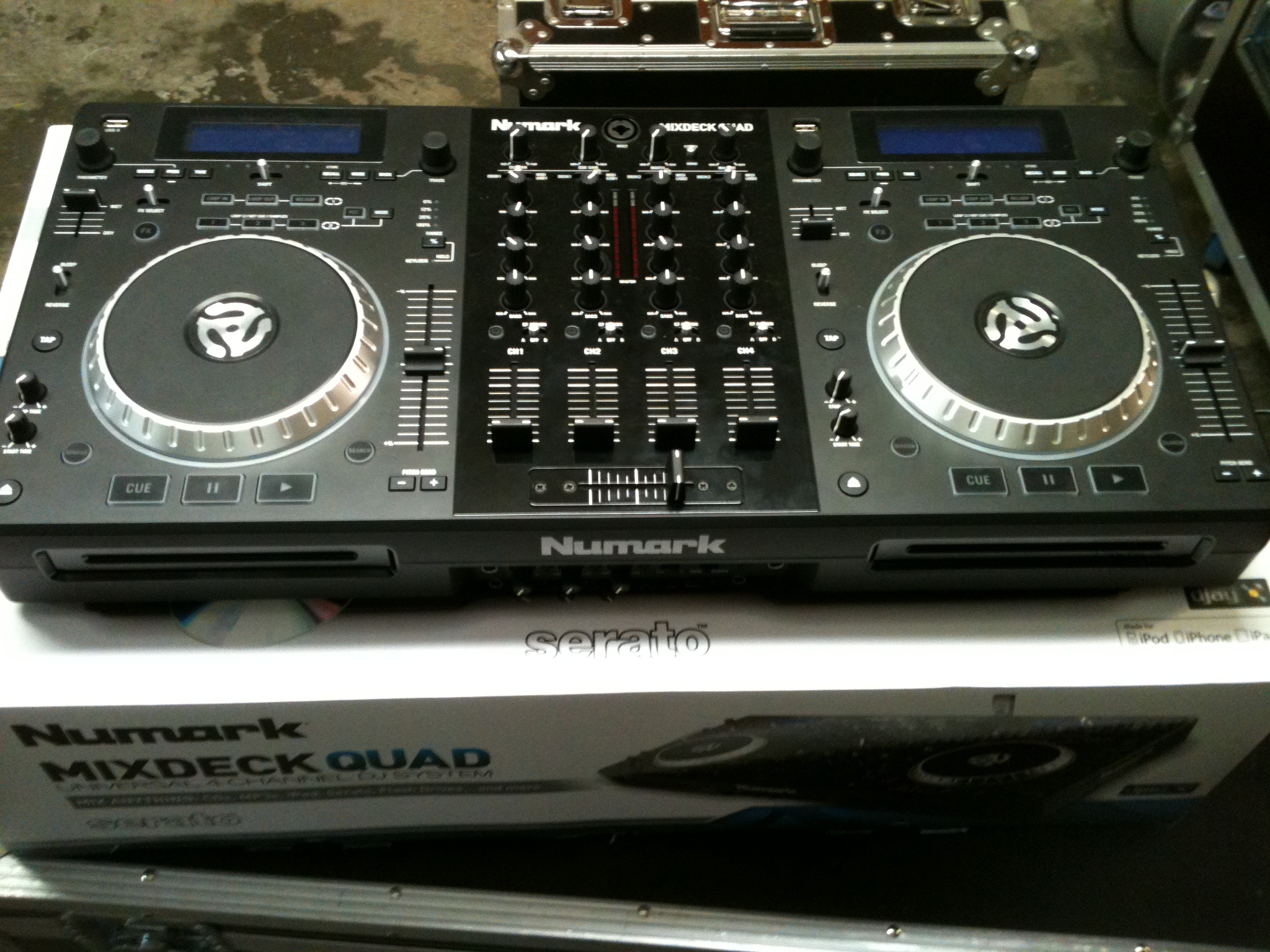 numark mixtrack quad☆4ch DJコントローラーPCDJ+radiokameleon.ba