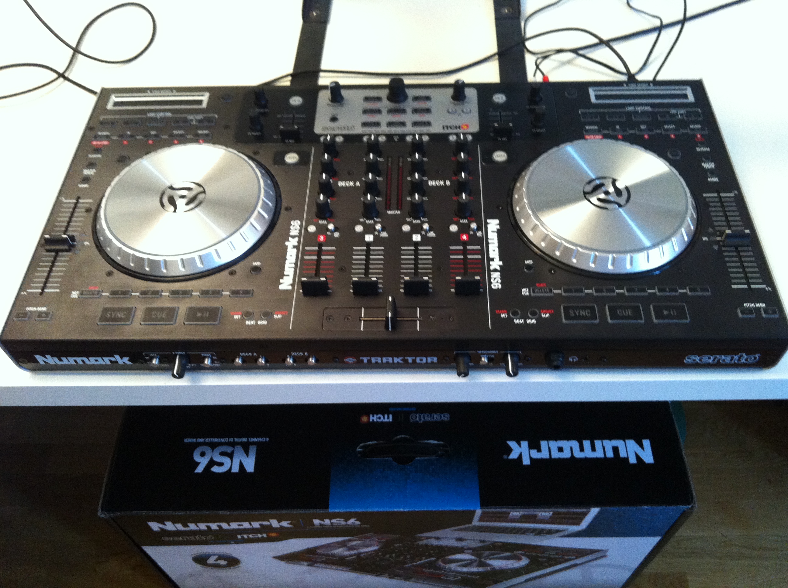 Numark NS6 image (475343) Audiofanzine