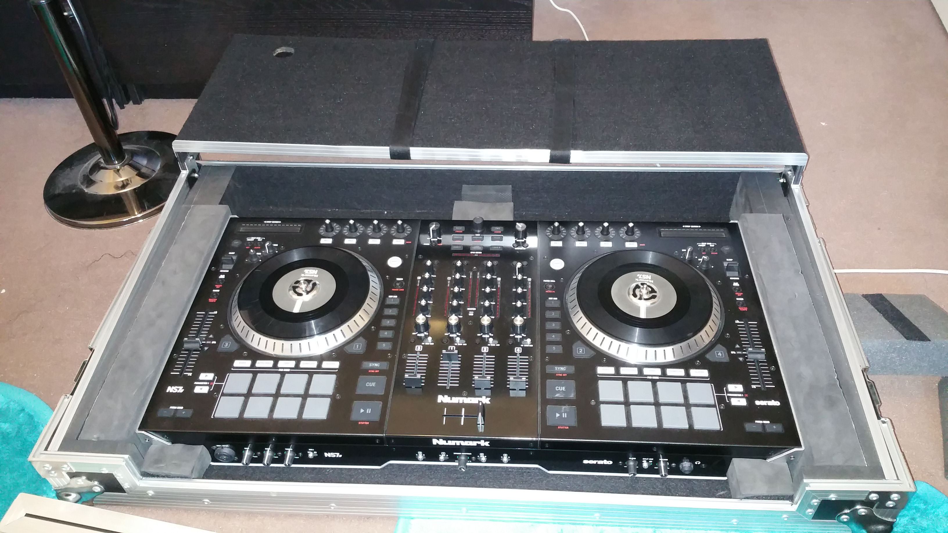 Numark NS7 II image (#1515395) - Audiofanzine