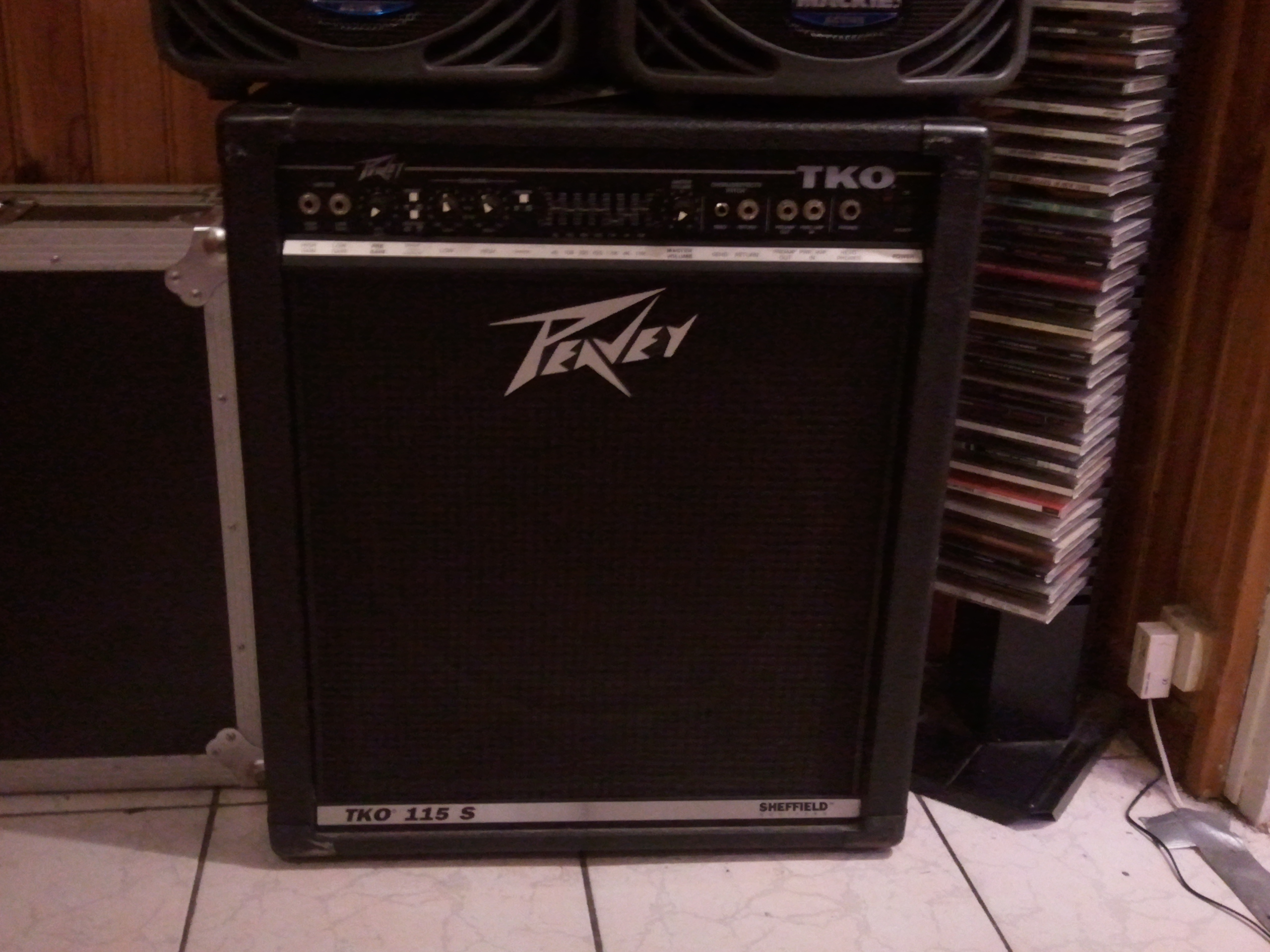 Peavey TKO 115 S image (#323847) - Audiofanzine