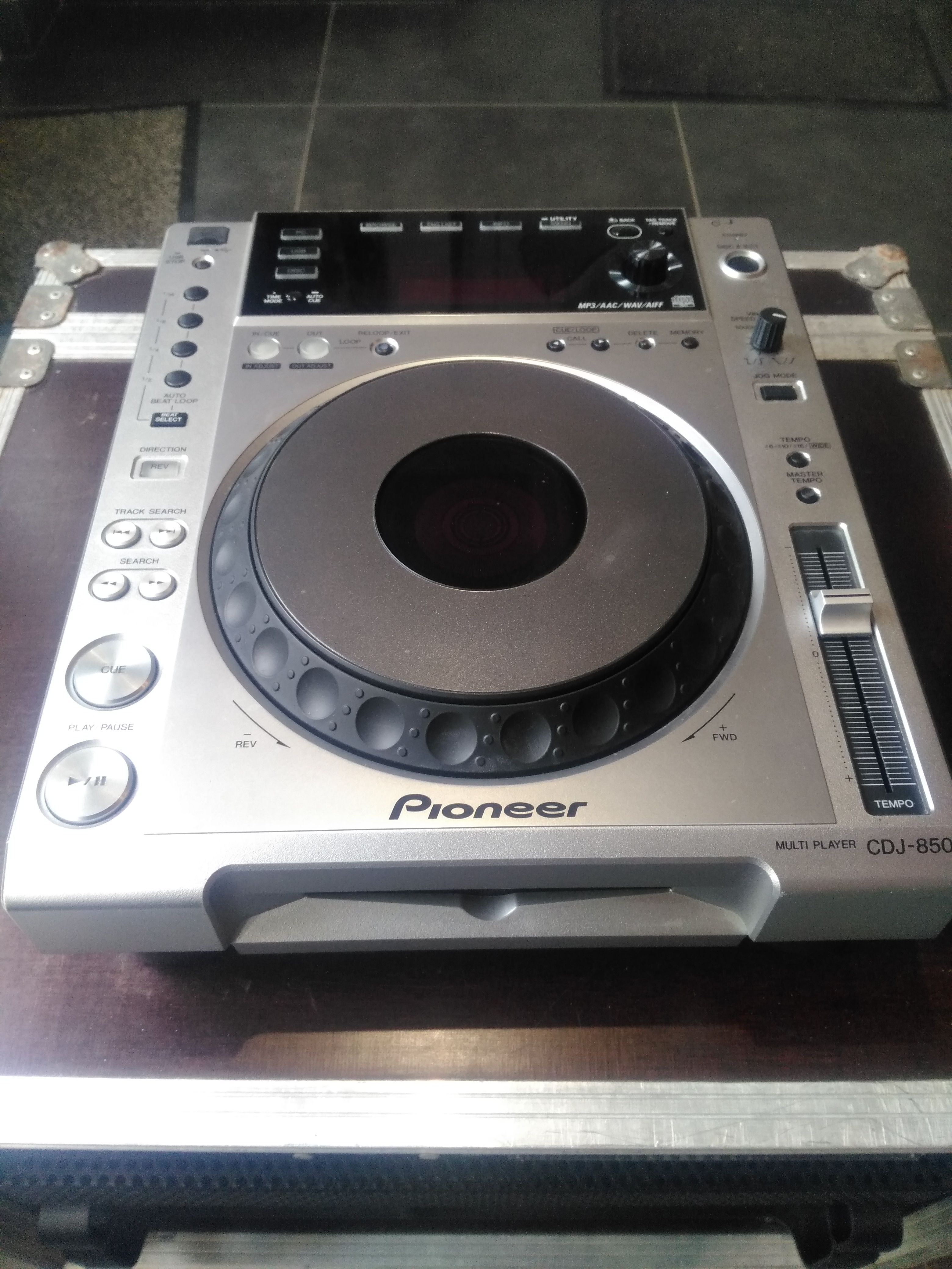 cdj 850