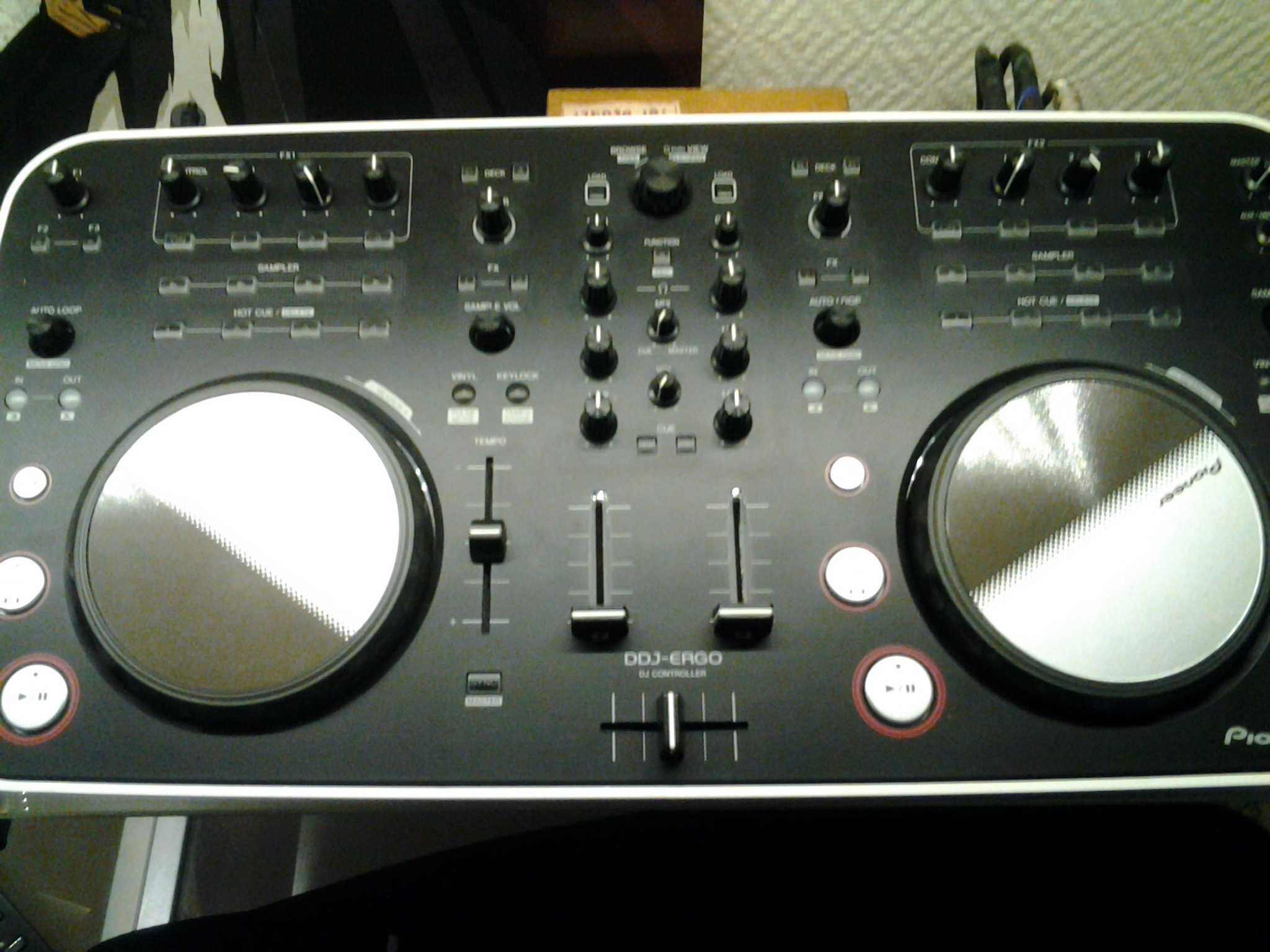 Pioneer - Pioneer DDJ-ERGO-Vの+nuenza.com