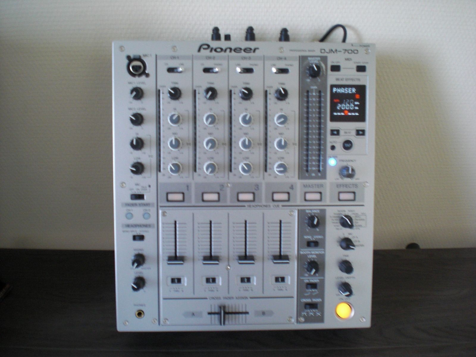 pioneer djm 700