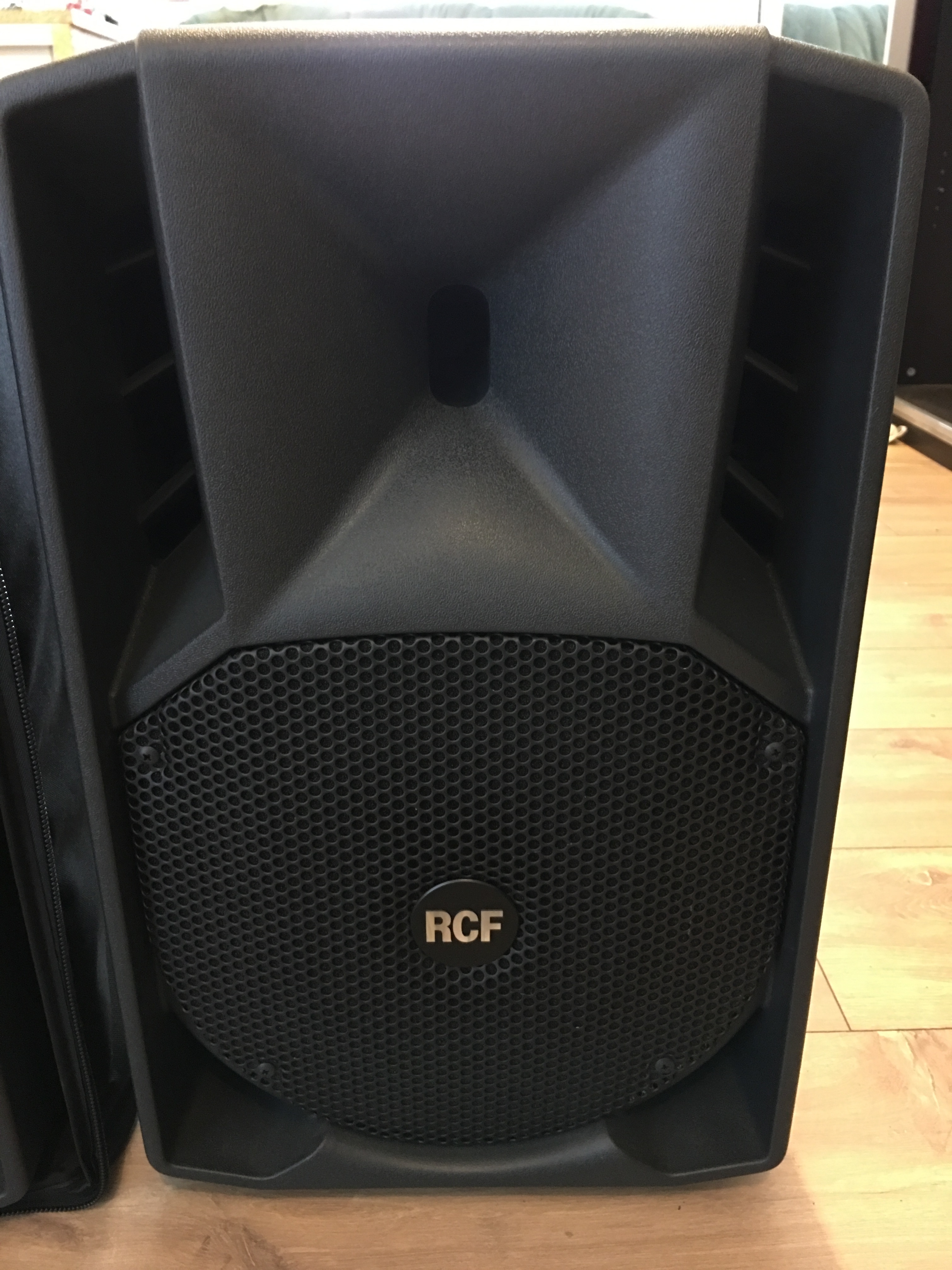 Rcf Art 710A MKII Audiofanzine