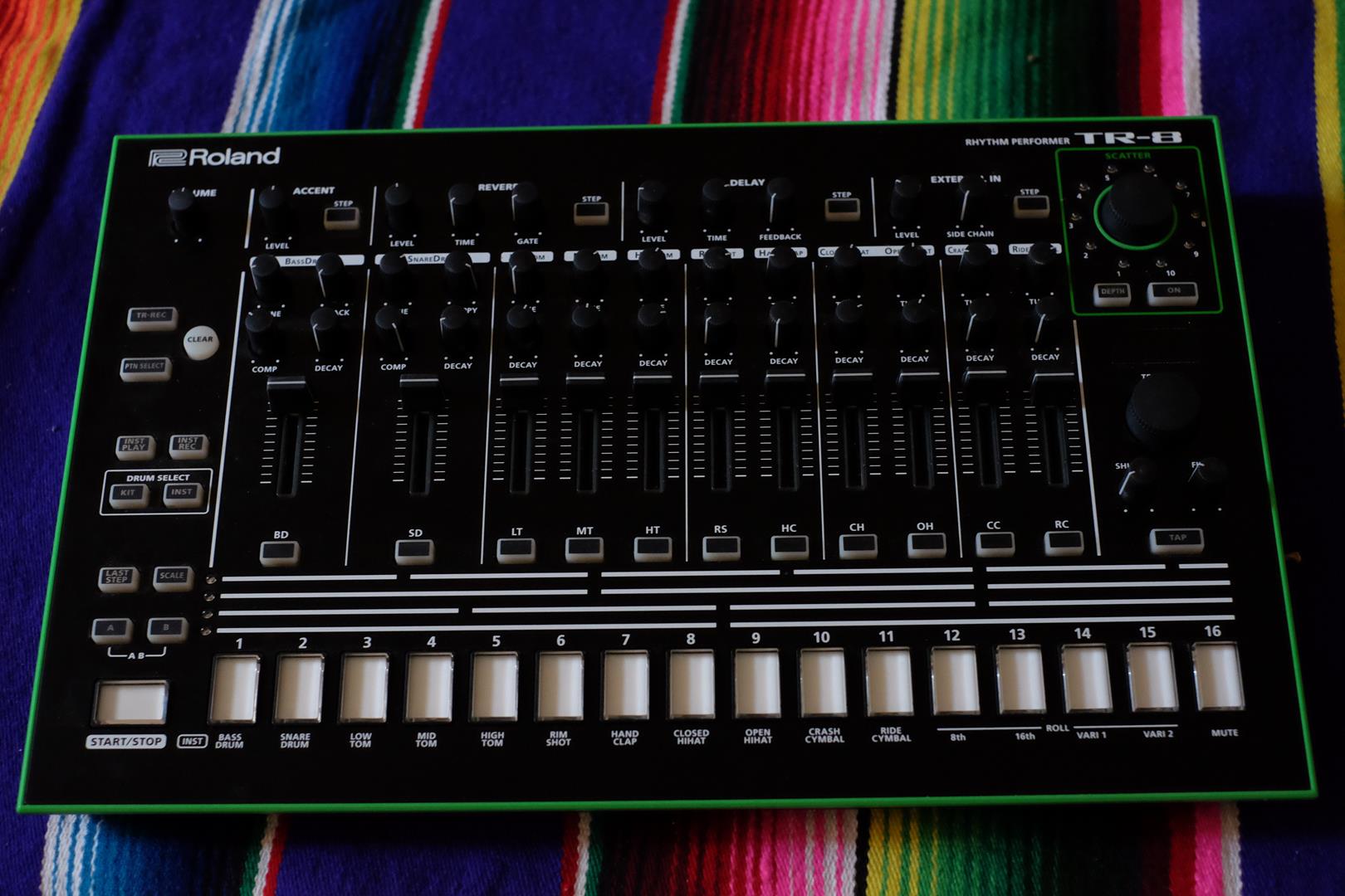 7X7TR8 Drum Machine Expansion for TR8 Roland Audiofanzine