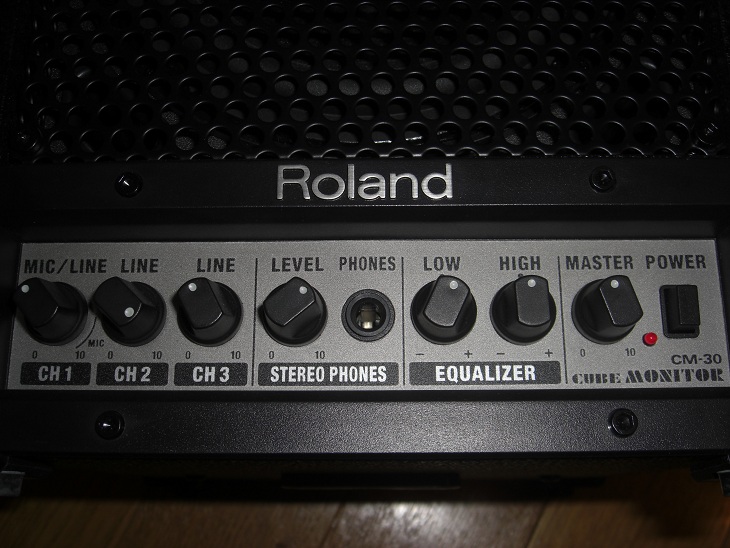 くぅ♪【おまとめ割引します♪】 専用ROLAND　CUBE　MONITOR くぅ♪【おまとめ割引します♪】 専用ROLAND CUBE MONITOR