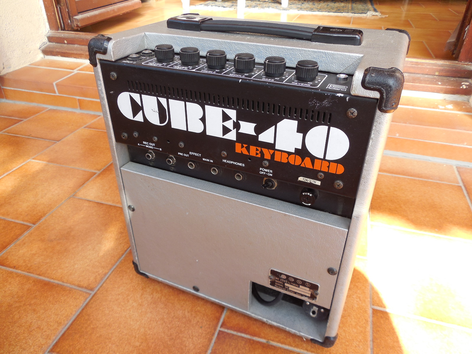 Roland Cube 40 keyboard image (1042715) Audiofanzine