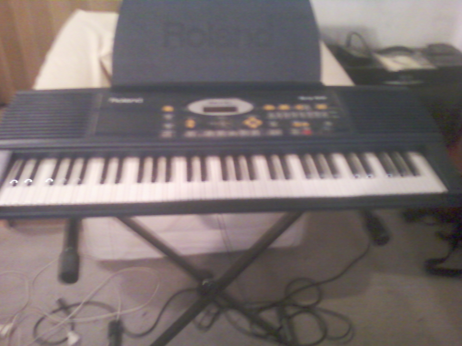 Roland Em 10