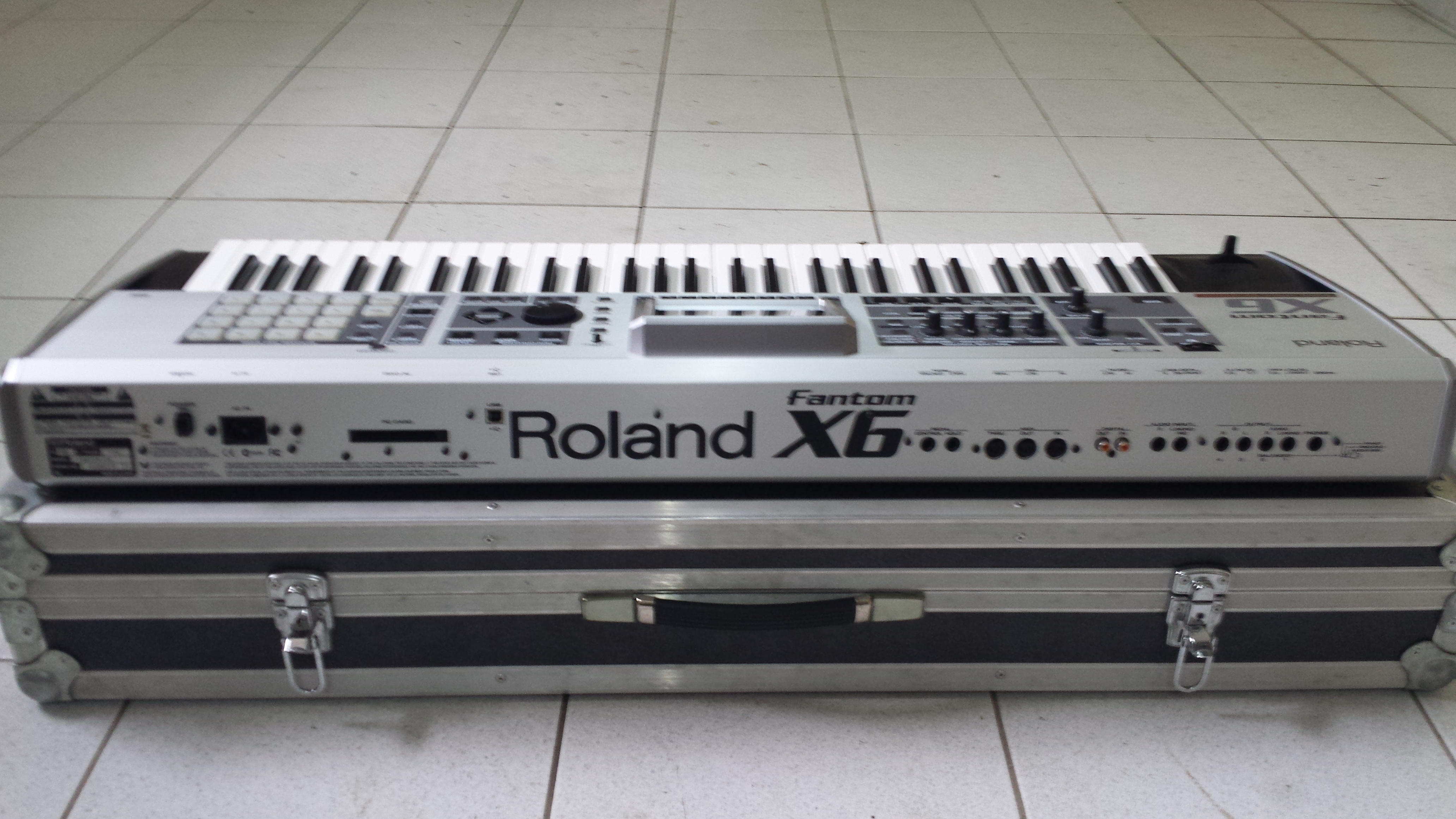 Roland Fantom X6 image (#1523935) - Audiofanzine