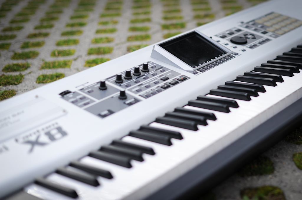 roland x8 fantom