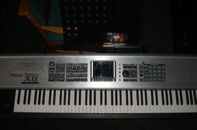 Roland X8