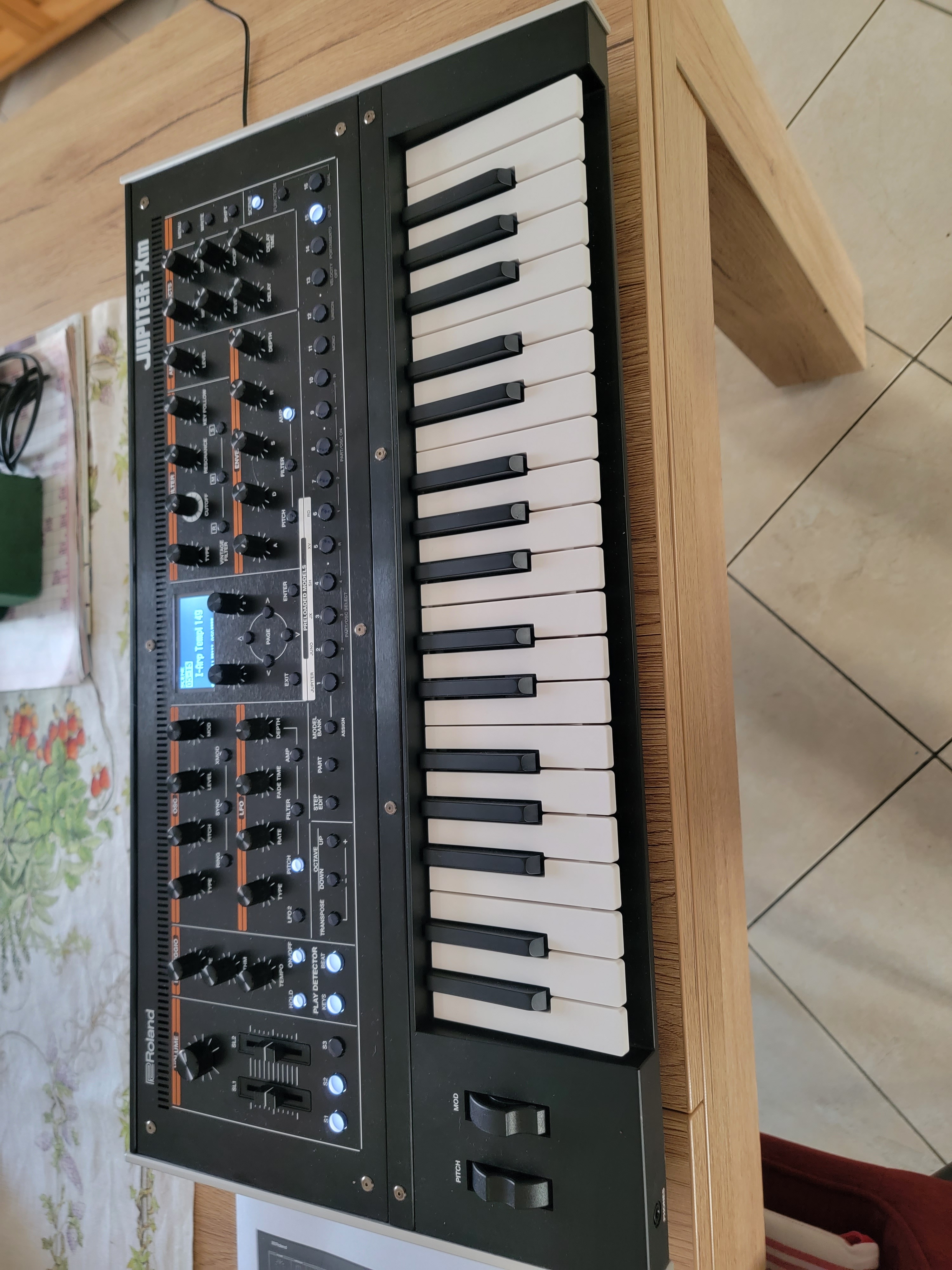 Roland Jupiter Xm Champagne Ardenne Audiofanzine