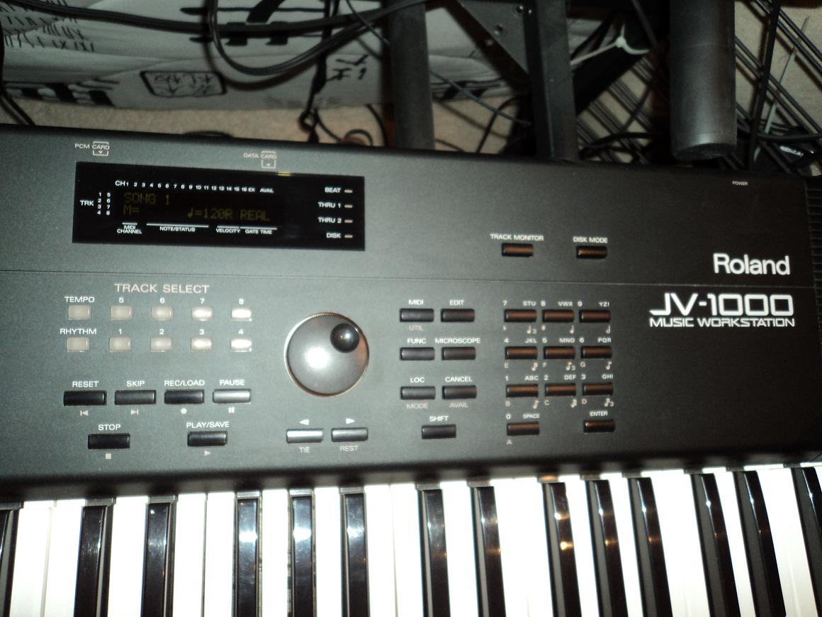 Roland JV1000 image (481848) Audiofanzine