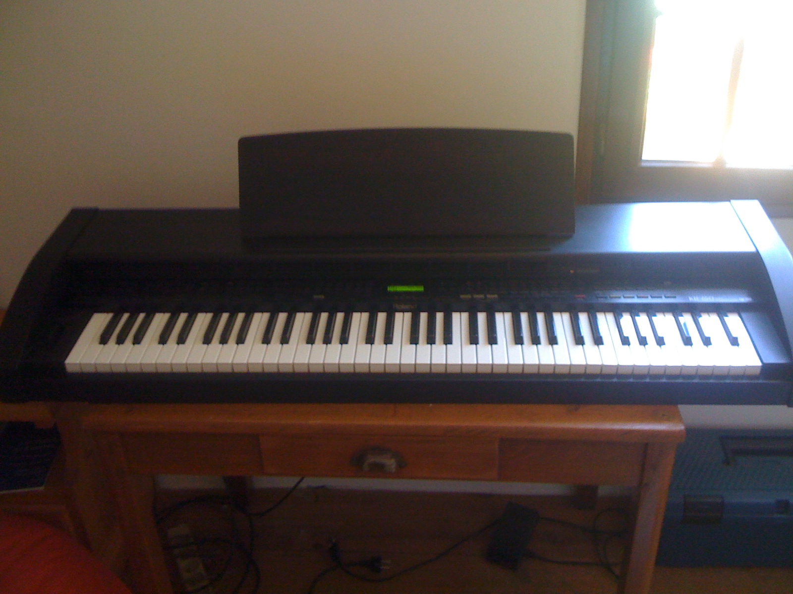 Photo Roland KR650 Roland KR650 (231594) Audiofanzine