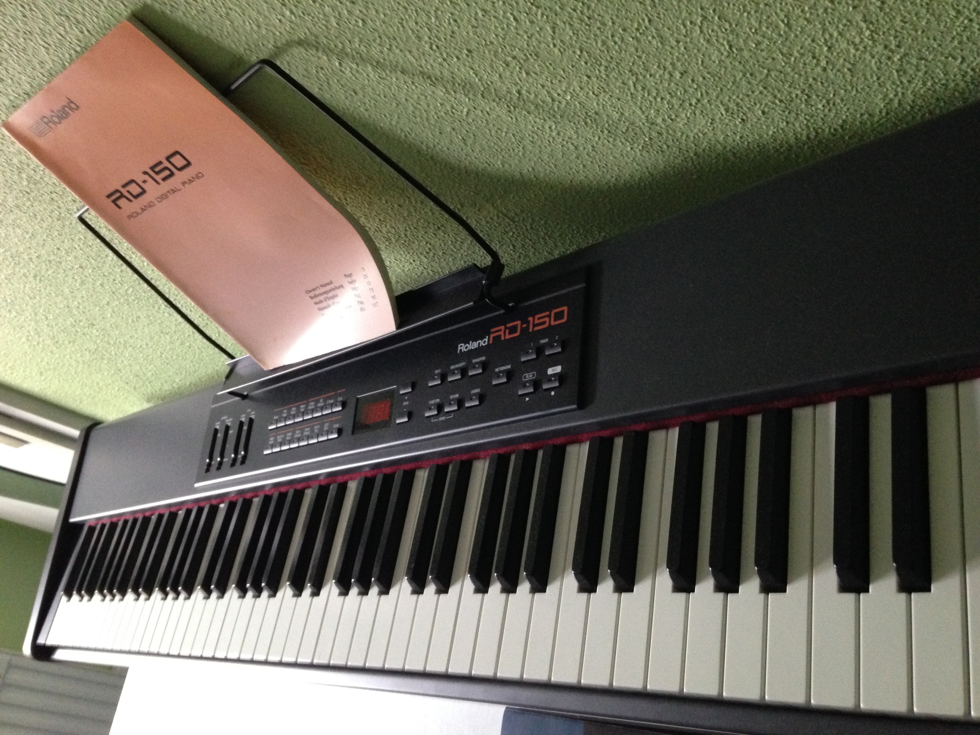 PIANO NUMÉRIQUE 88 TOUCHES ROLAND RD150 (Alsace) Audiofanzine