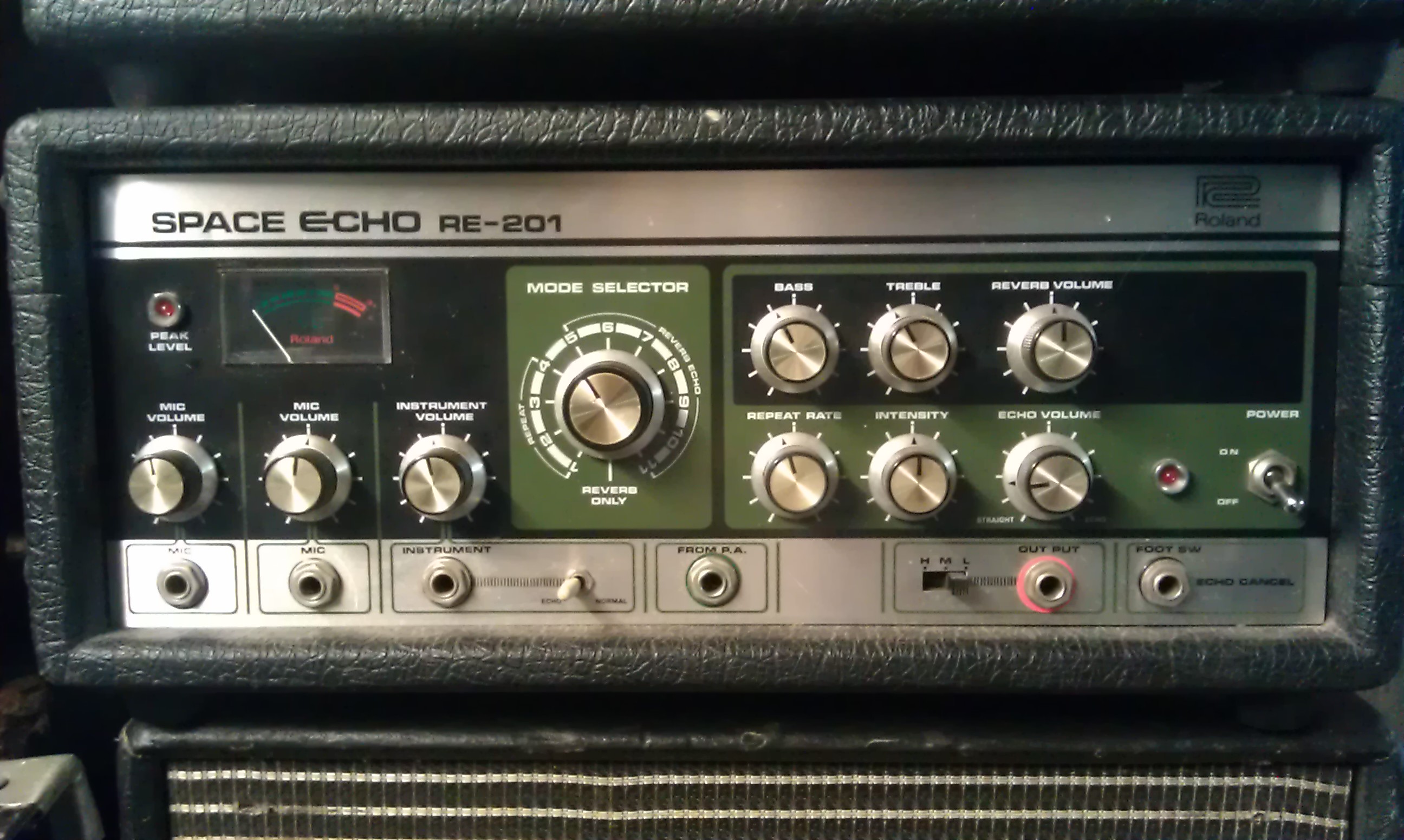 Achat Occasion Roland RE201 Space Echo (France) Audiofanzine